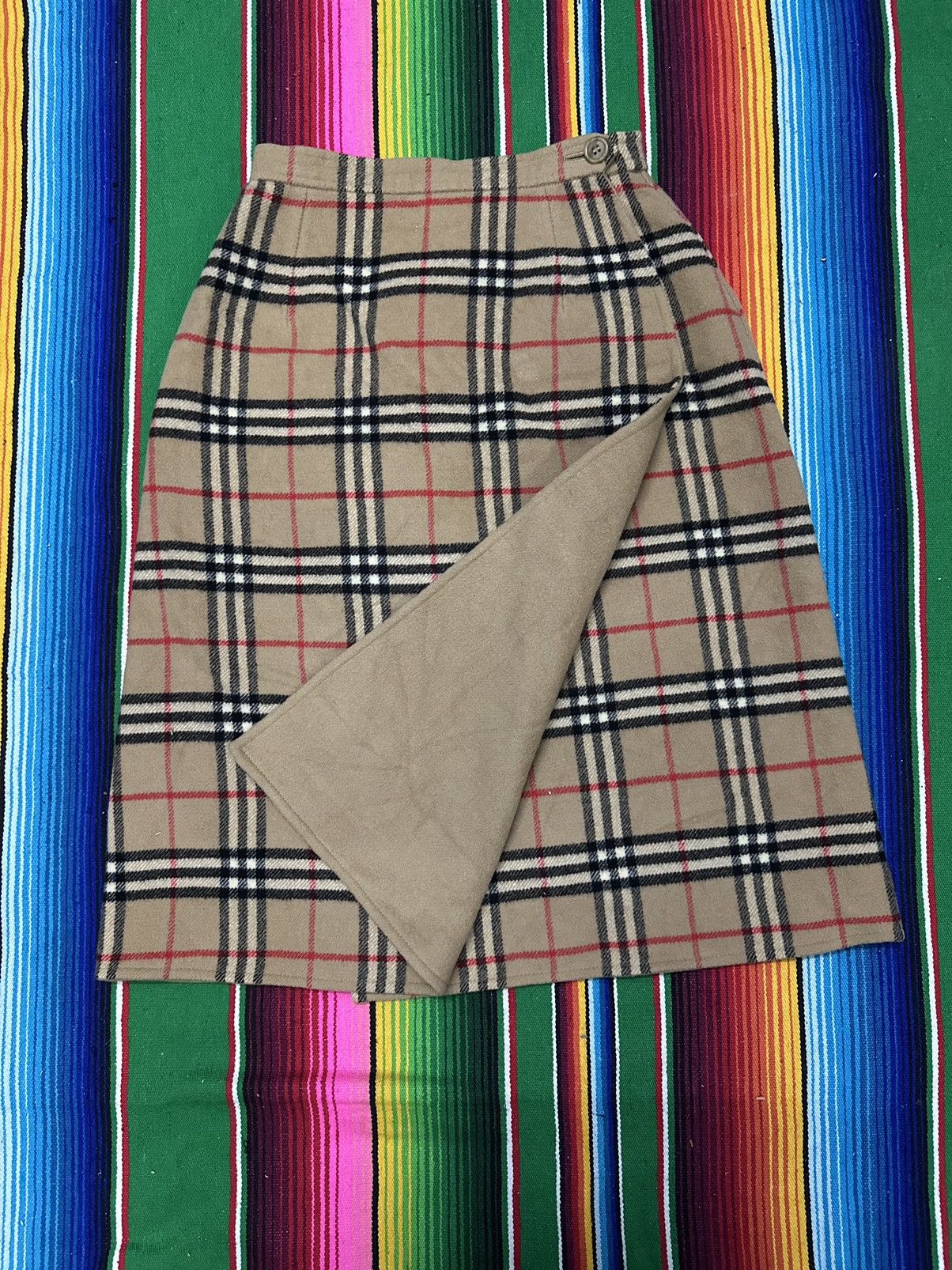 Burberry 💥Burberrys💥 skirts 💥 Size 25" / US 0 / IT 36 - 1 Thumbnail