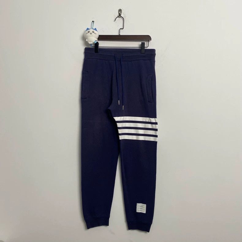 Thom Browne Thom Browne Navy Sweatpants with Stripes - dmc Size US 26 / EU 42 - 1 Thumbnail
