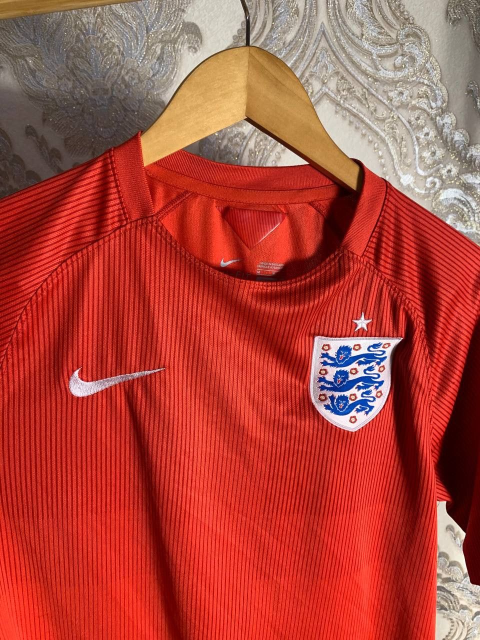 Nike Vintage Nike England Soccer Jersey Manchester Retro Y2K Size US M / EU 48-50 / 2 - 2 Thumbnail