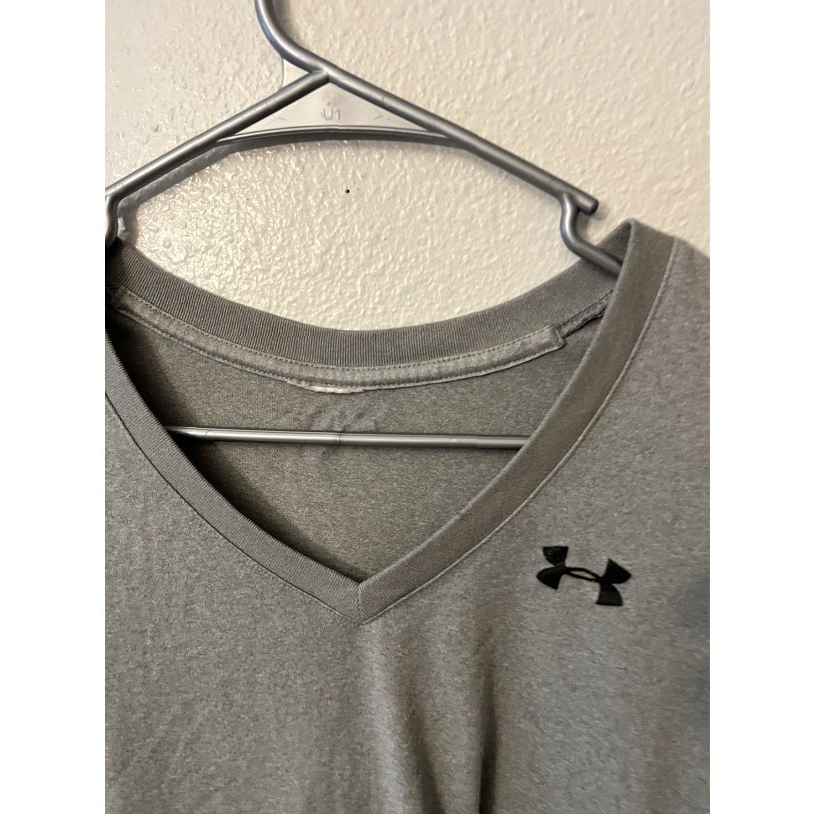 Under Armour Under Armour HeatGear Long Sleeve V-Neck Shirt Womens M Gray Shirt Size M / US 6-8 / IT 42-44 - 3 Thumbnail