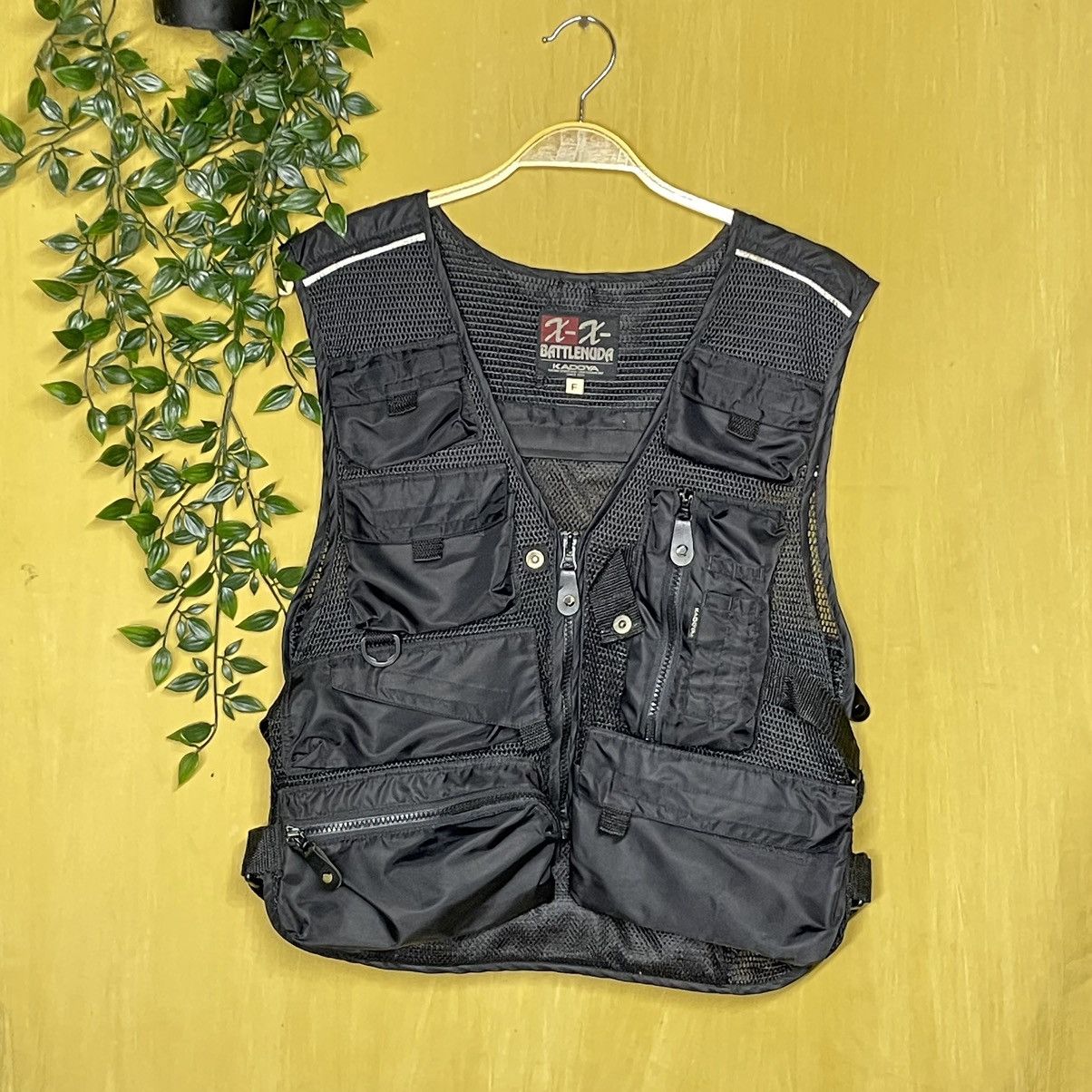 image of Kadoya Racing Multipocket Vest in Black, Men's (Size Medium)