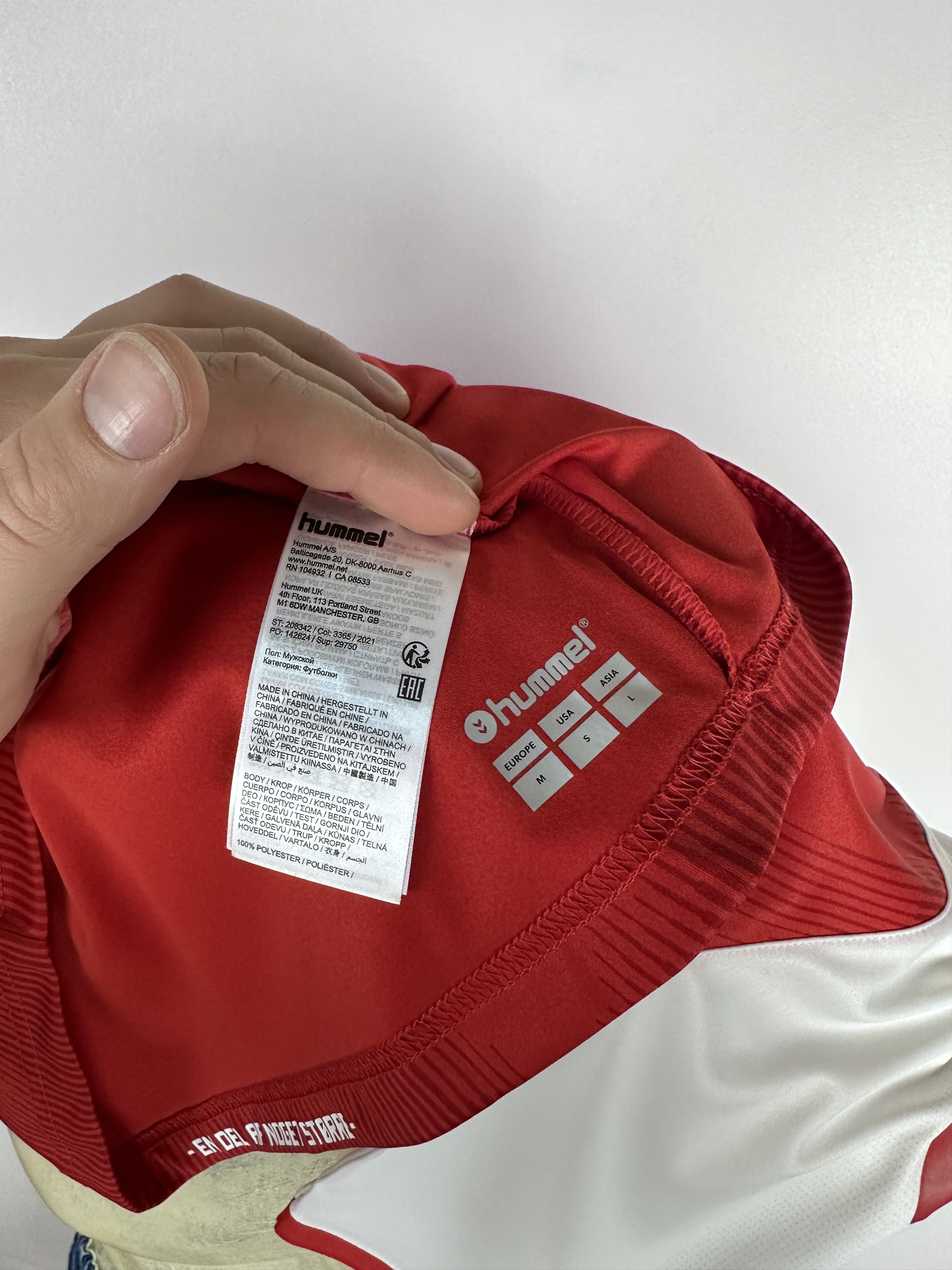 Hummel DENMARK 2021 2022 FOOTBALL SHIRT SOCCER JERSEY #14 DAMSGAARD Size US M / EU 48-50 / 2 - 12 Thumbnail