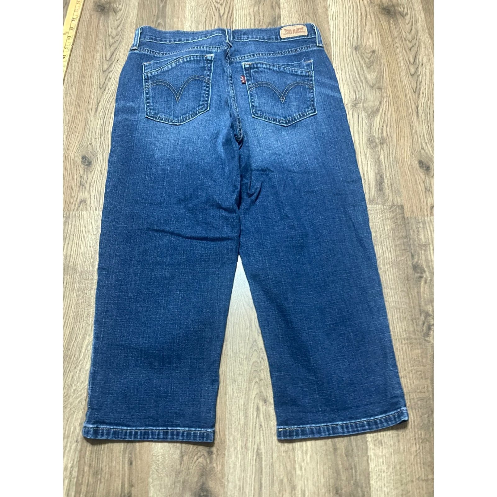 Levi's Levi's Jeans Women's 8 Capris Denim Blue Pockets Dark Wash Size 30" / US 8 / IT 44 - 2 Thumbnail