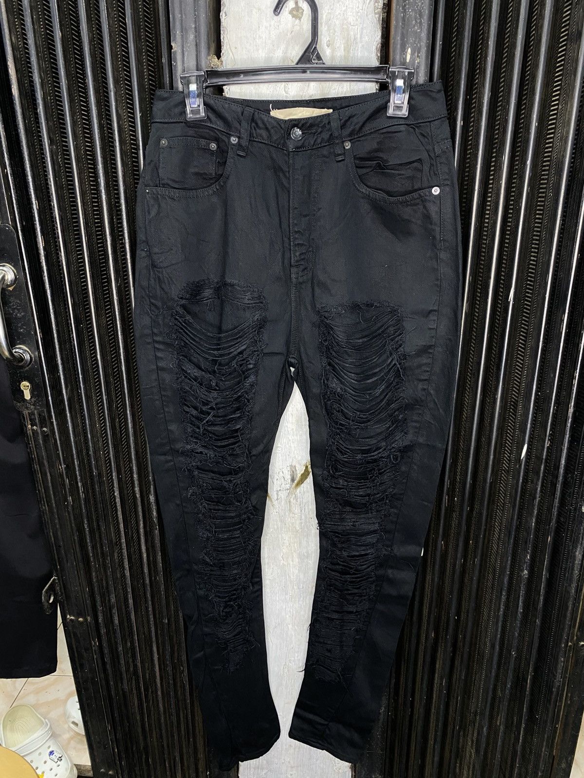 Japanese Brand Unsqueaky denim black ripped japan style Size US 28 / EU 44 - 1 Thumbnail