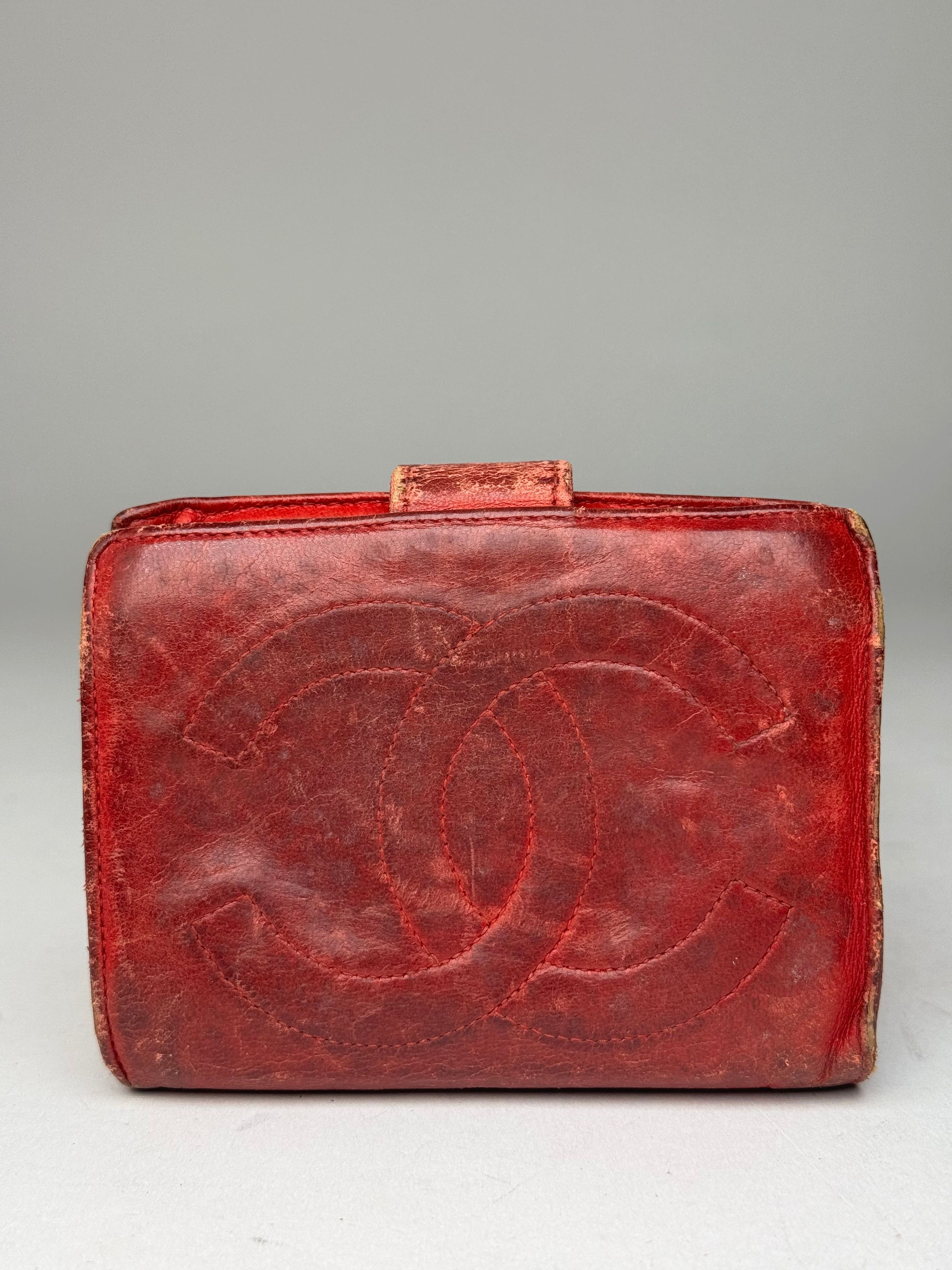 Chanel Vintage CC Leather Wallet Red Size ONE SIZE - 1 Thumbnail