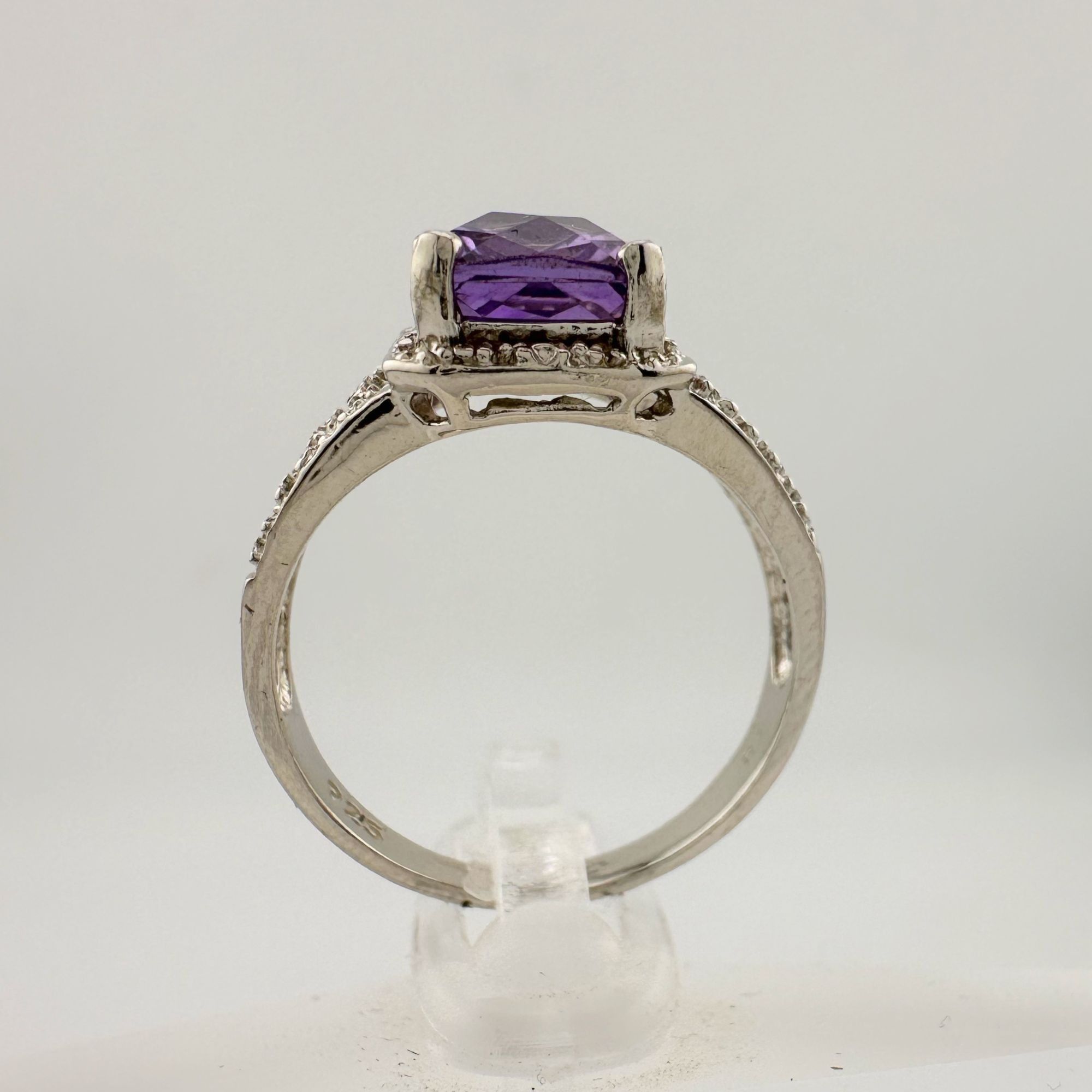 Other Beautiful Emerald Cut 2.25 Carat Amethyst Ring - Sz 8 Size ONE SIZE - 3 Thumbnail