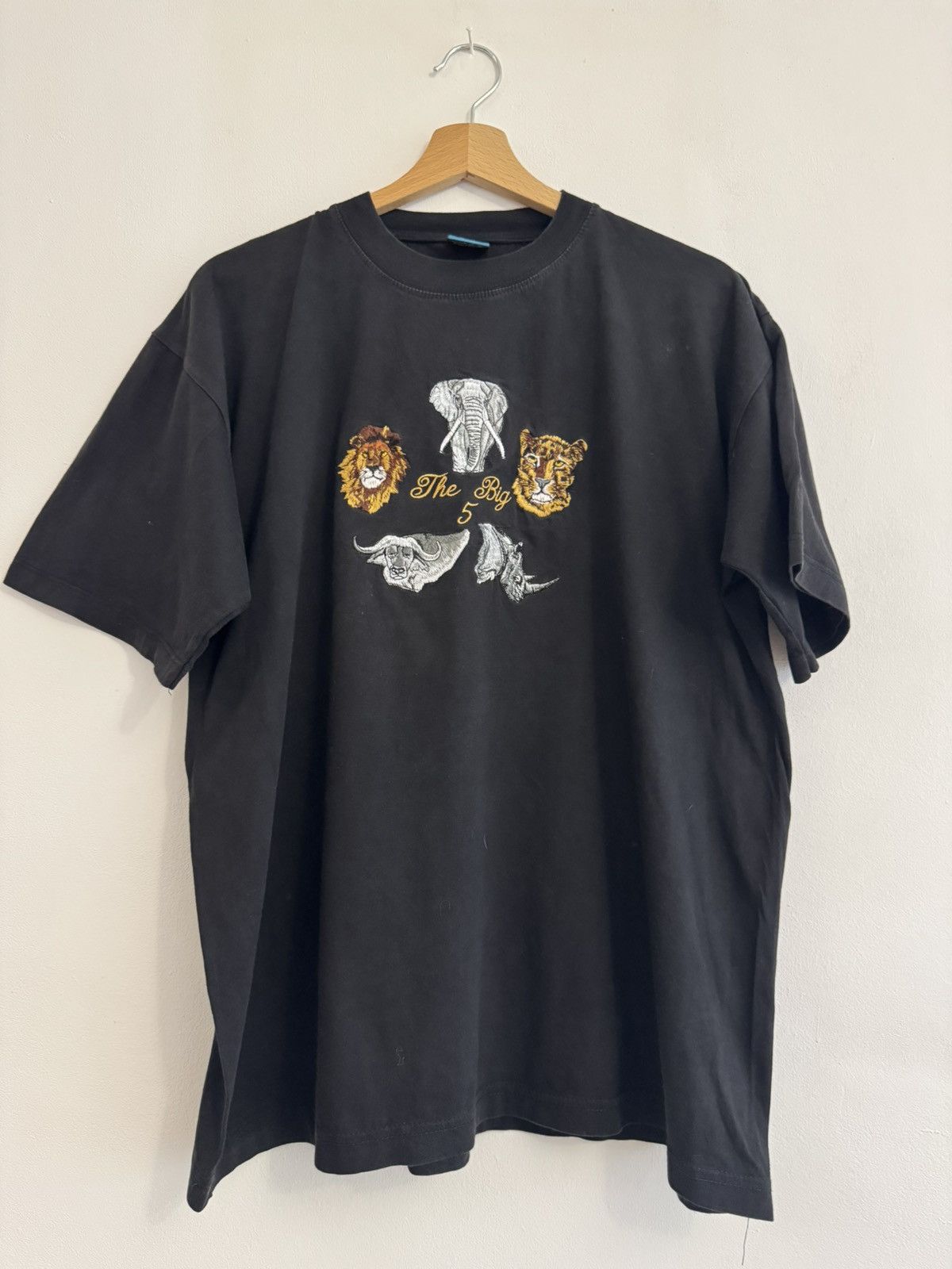 Vintage Vintage Rare 90s Safari “The Big 5” T-Shirt by Airborne Size US XL / EU 56 / 4 - 7 Thumbnail