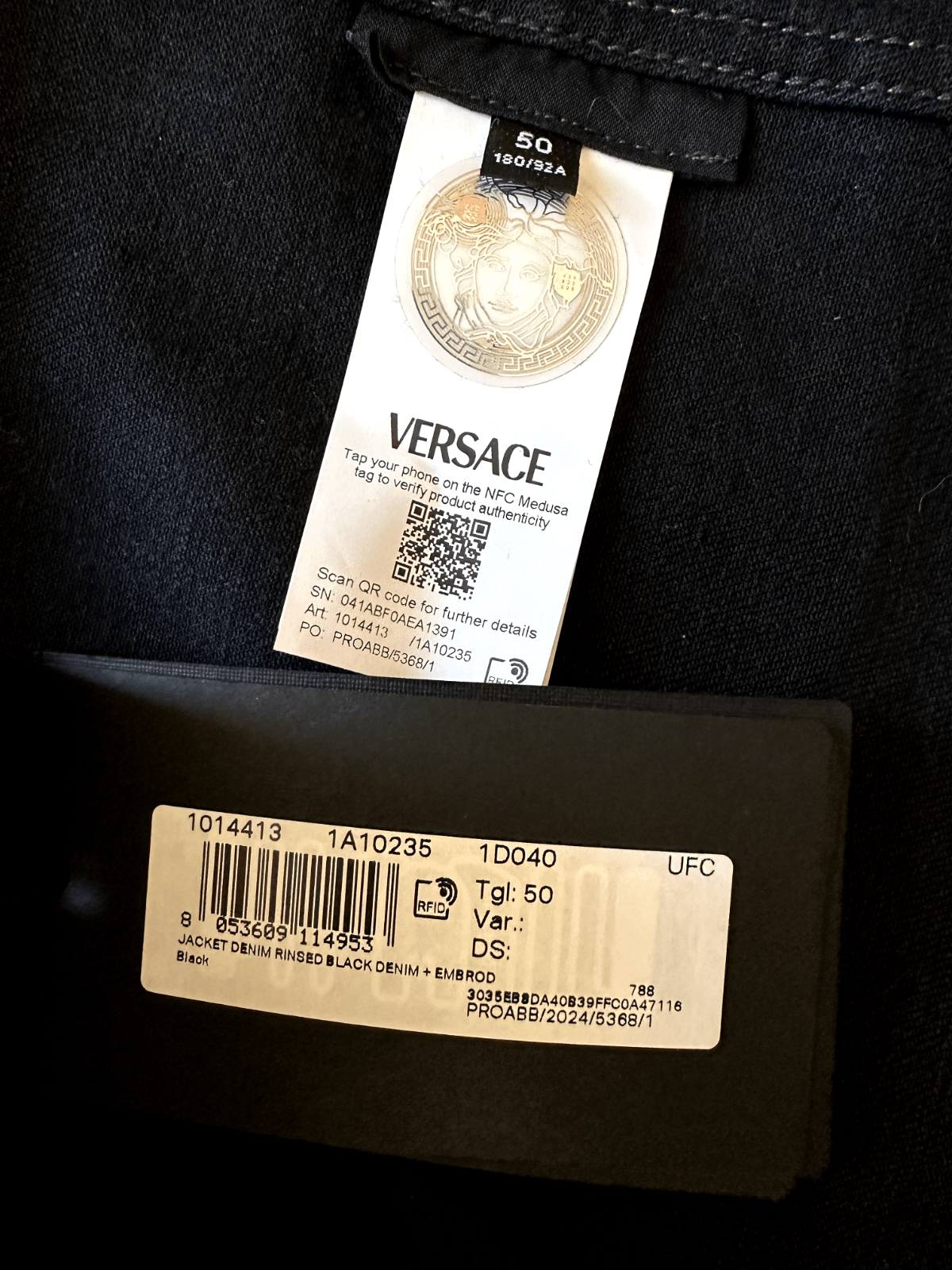 Versace Versace Black Embroidered Medusa Denim Jacket Size XL Retai Size US XL / EU 56 / 4 - 5 Thumbnail