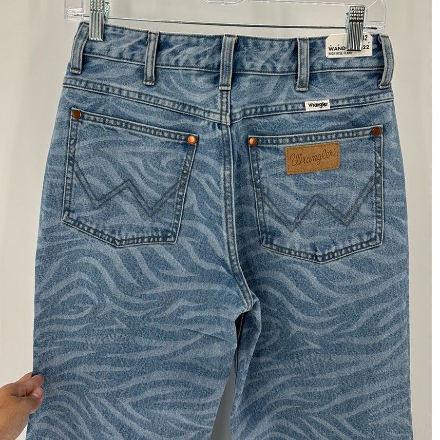 Wrangler ZOE ZEBRA WRANGLER FLARES raw hem high waisted size 28 Size 28" / US 6 / IT 42 - 5 Thumbnail