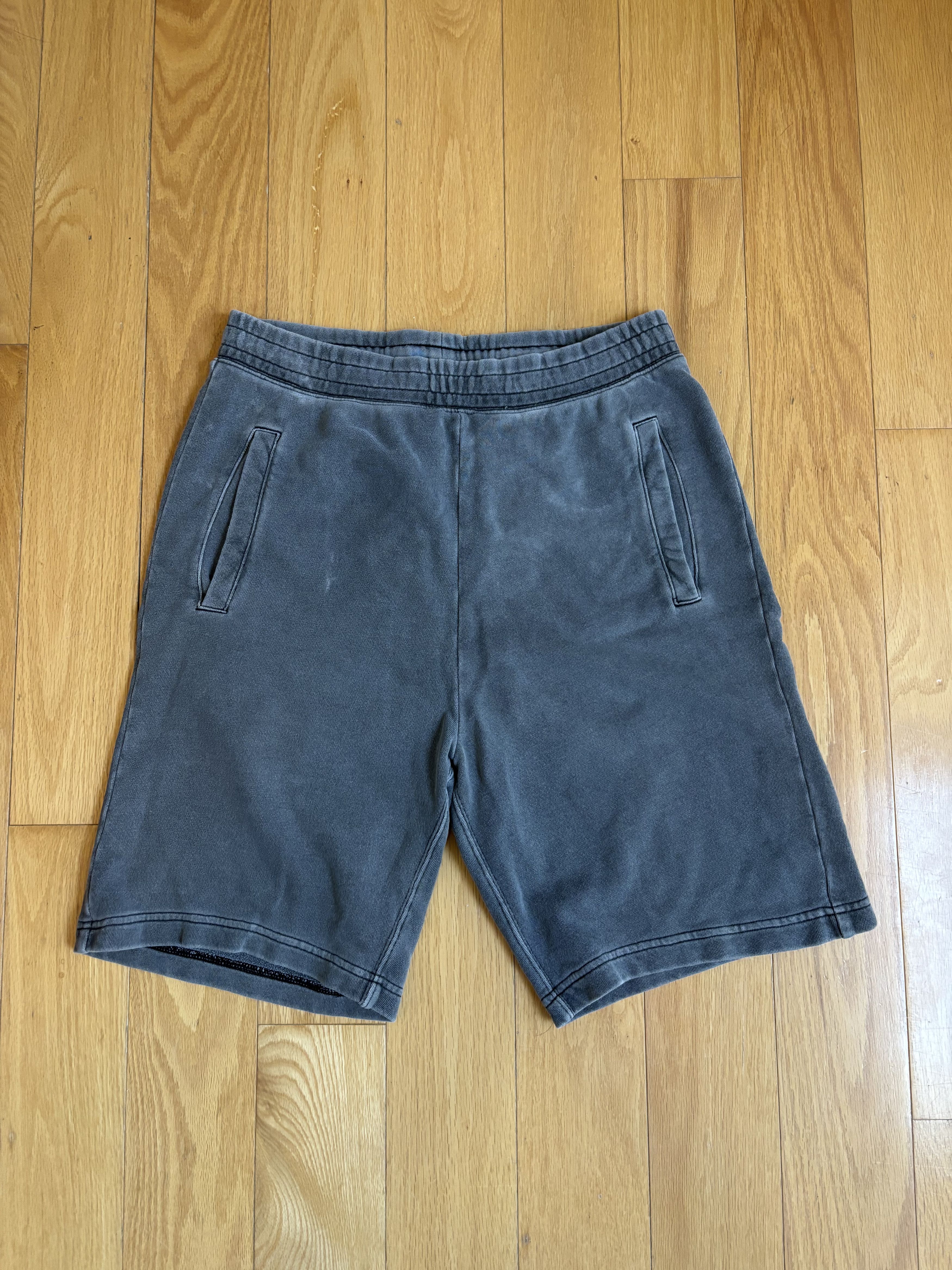 Carhartt Wip Carhartt WIP Nelson Sweat Shorts S Size US 30 / EU 46 - 1 Thumbnail
