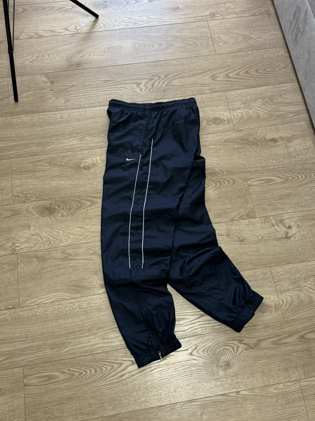 Nike Vintage Nike nylon swoosh Y2K pants sweatpants size M Size US 32 / EU 48 - 1 Thumbnail