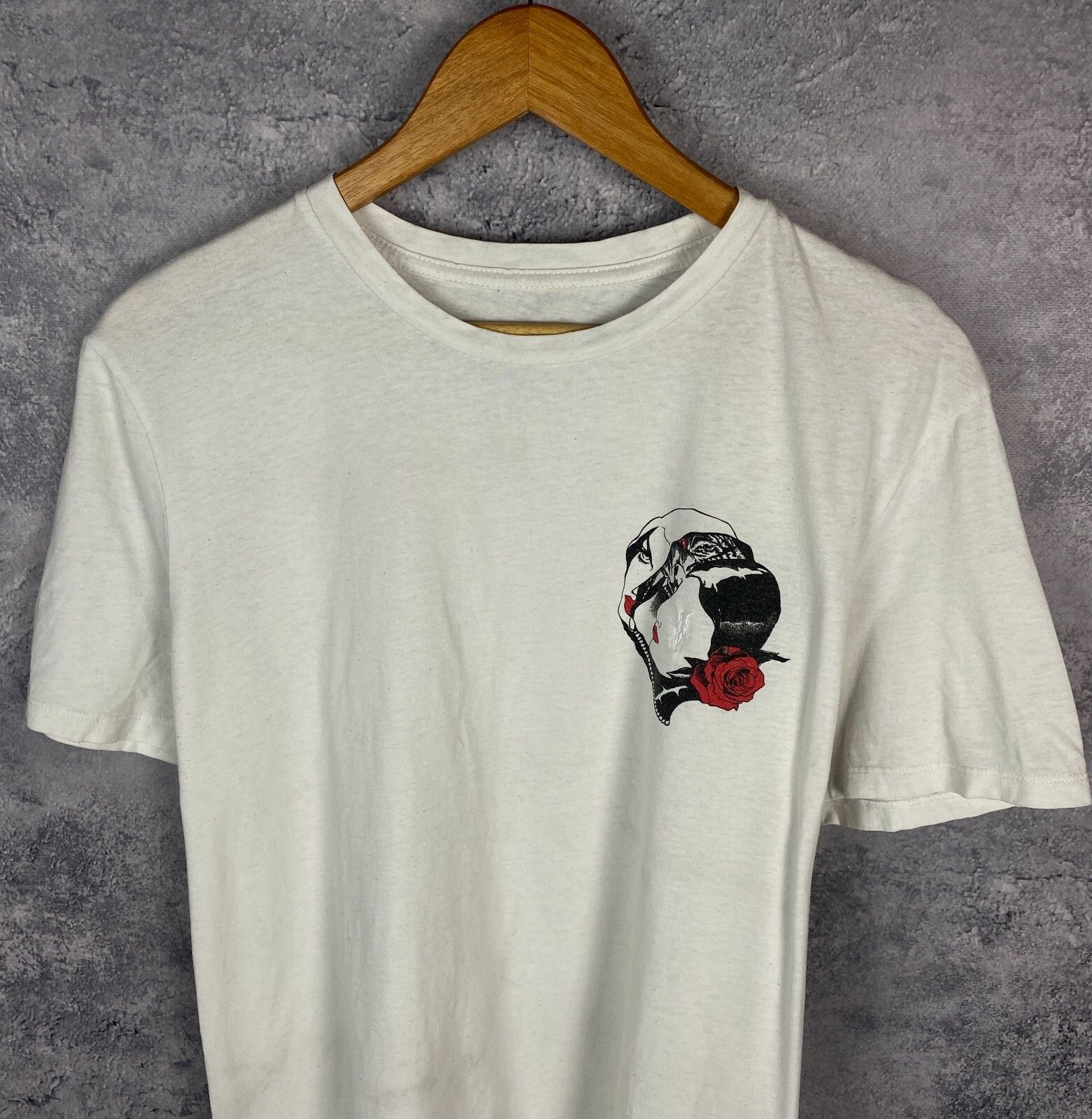 Allsaints Allsaints Tee Men's Size XL White Short Sleeve ` Size US XL / EU 56 / 4 - 2 Thumbnail
