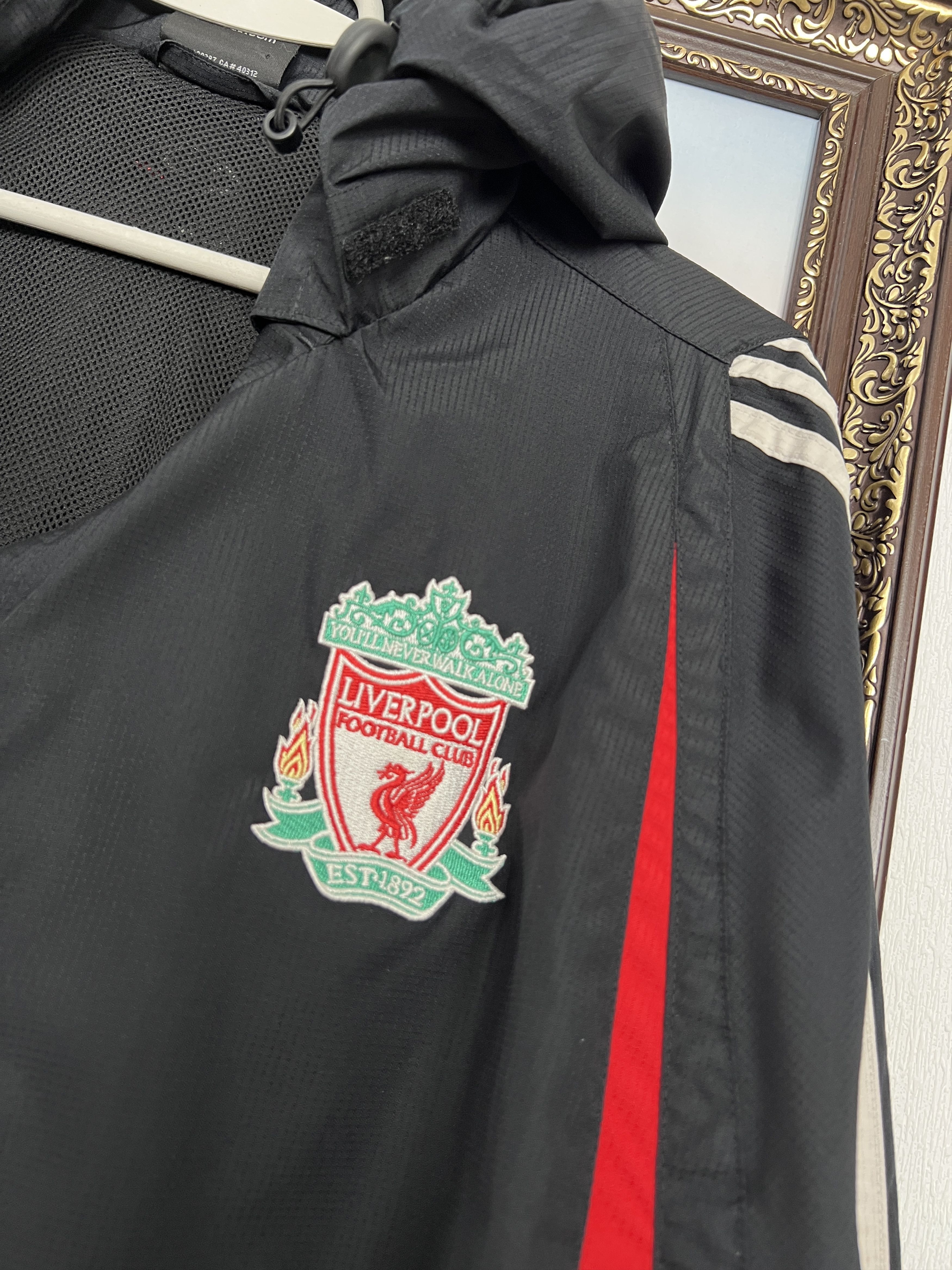 Adidas Vintage Adidas Liverpool Football Jacket Hooded Soccer Size US L / EU 52-54 / 3 - 3 Thumbnail