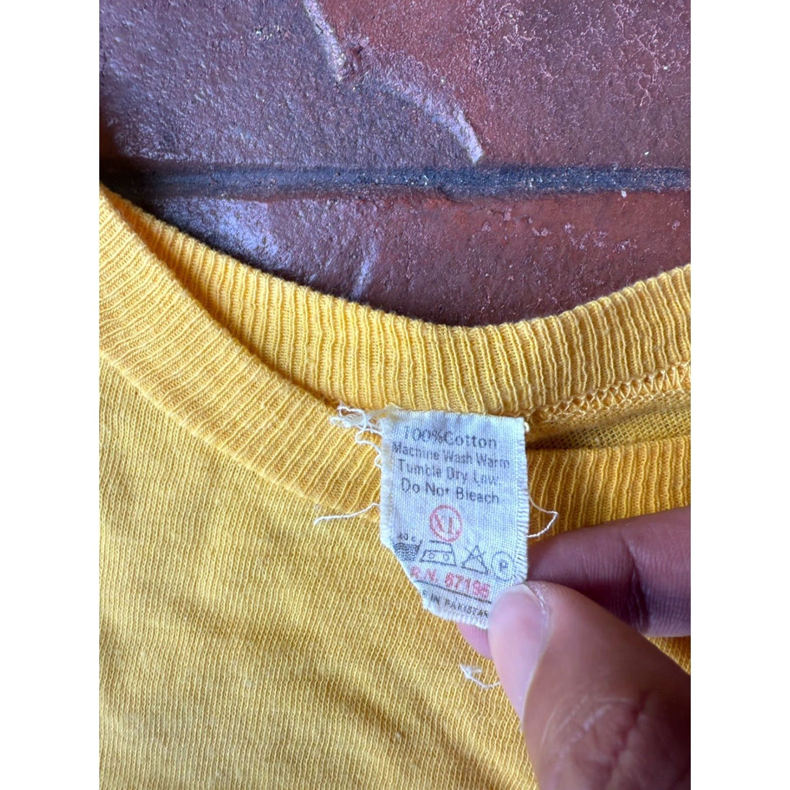 Apple VINTAGE New York City The Big Apple T-Shirt XL 50/50 Cotton Graphic Print Crew Neck Short Sleeve Men Yellow 70s 80s Size US XL / EU 56 / 4 - 2 Thumbnail