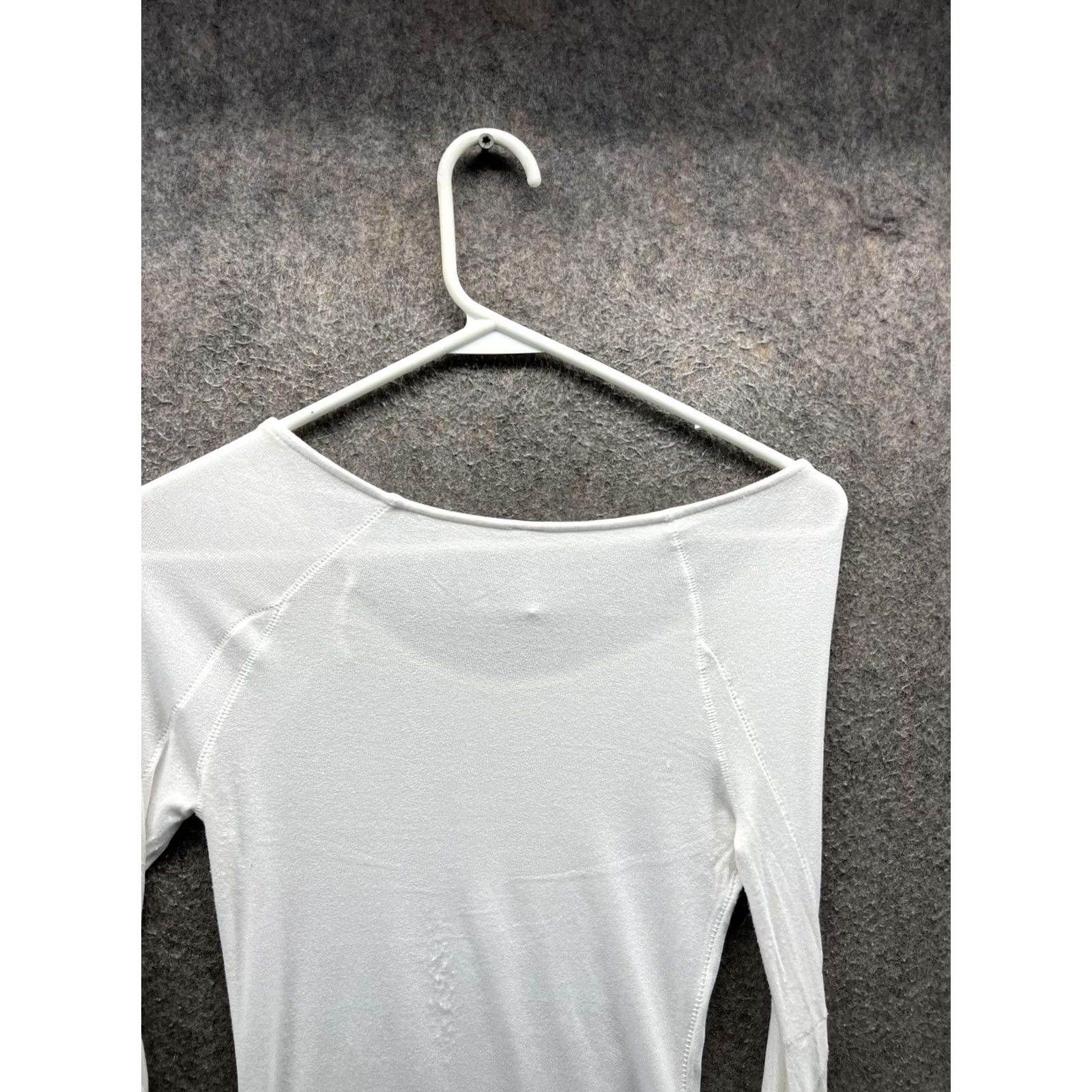 Free People Free People Shirt Womens XS White Jersey Top Scoop Neck Long Balloon Sleeve Size XS / US 0-2 / IT 36-38 - 4 Thumbnail