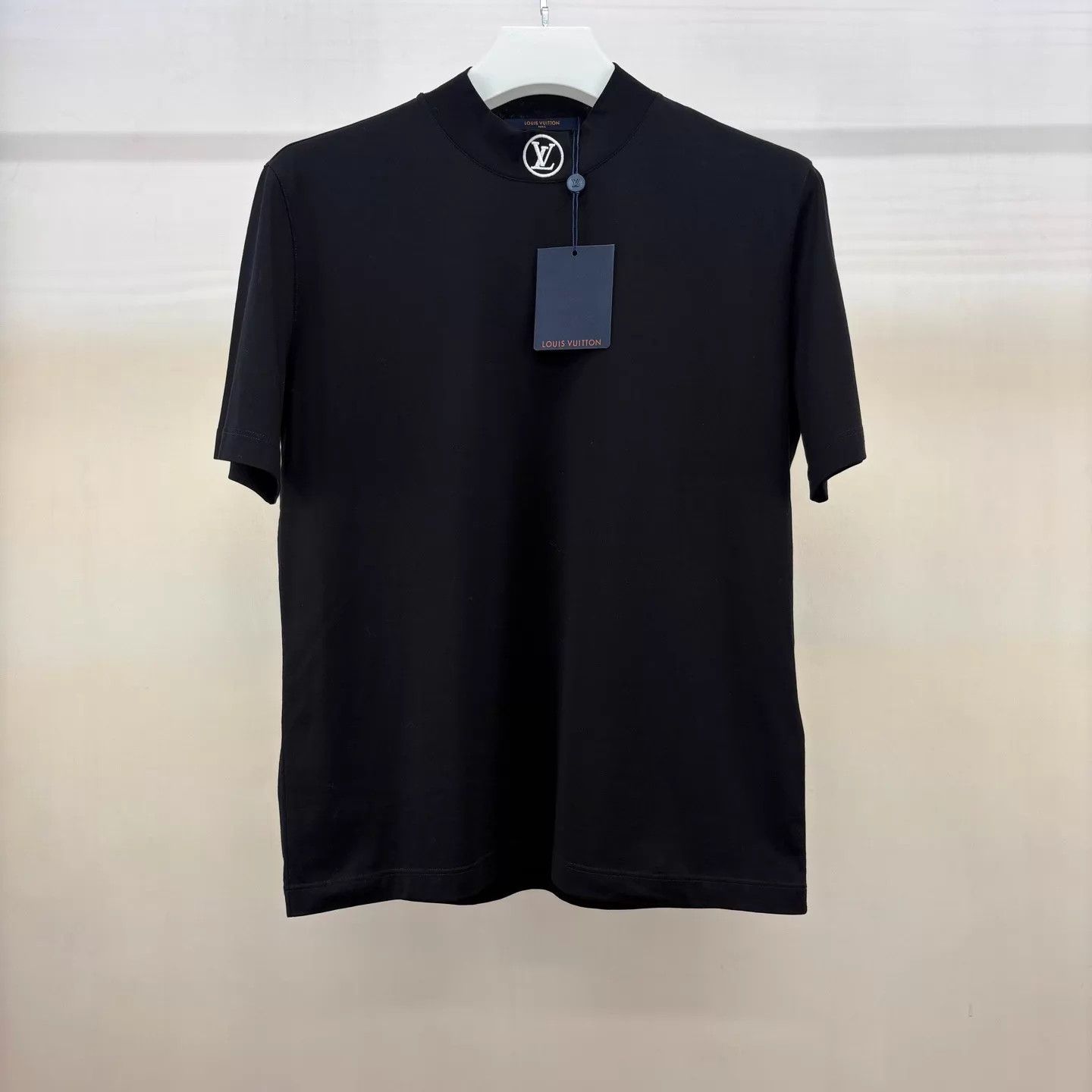 Louis Vuitton LV half-neck short-sleeve black T-shirt L Size US L / EU 52-54 / 3 - 1 Thumbnail