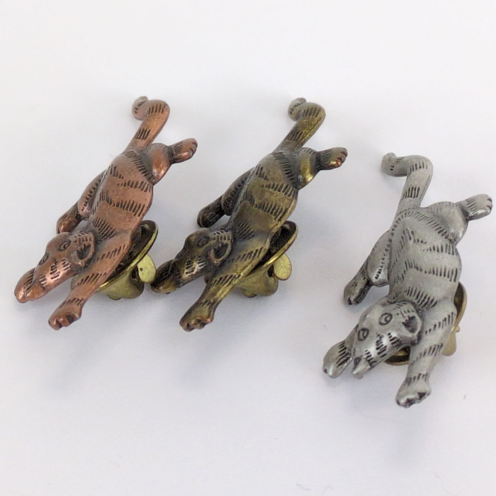 Vintage Artifacts Jonette Jewelry Climbing Cat Pin Set 1986 Size ONE SIZE - 5 Thumbnail