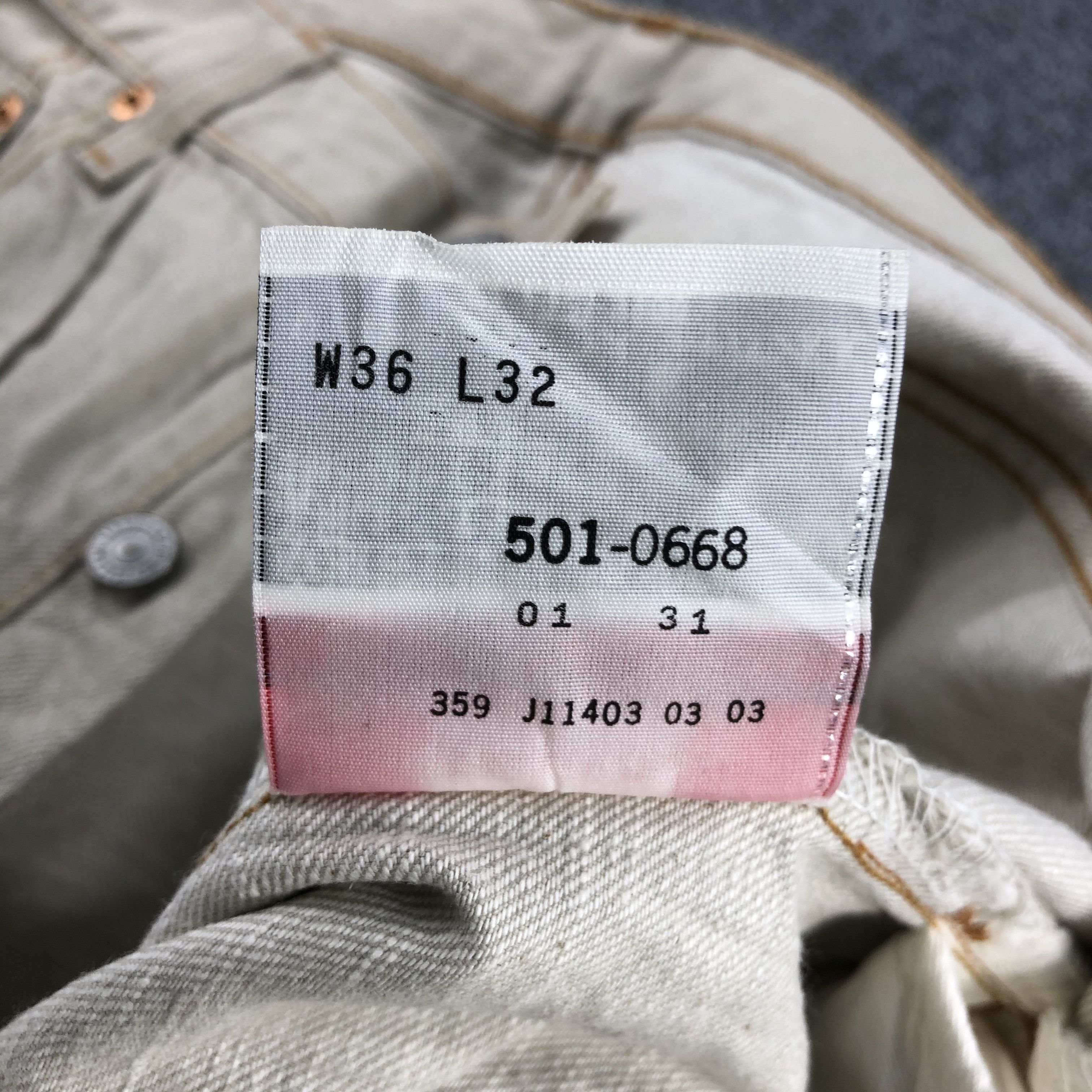 Levi's Vintage 90s Light Wash Levis 501 Jeans-J1833 Size US 36 / EU 52 - 10 Thumbnail