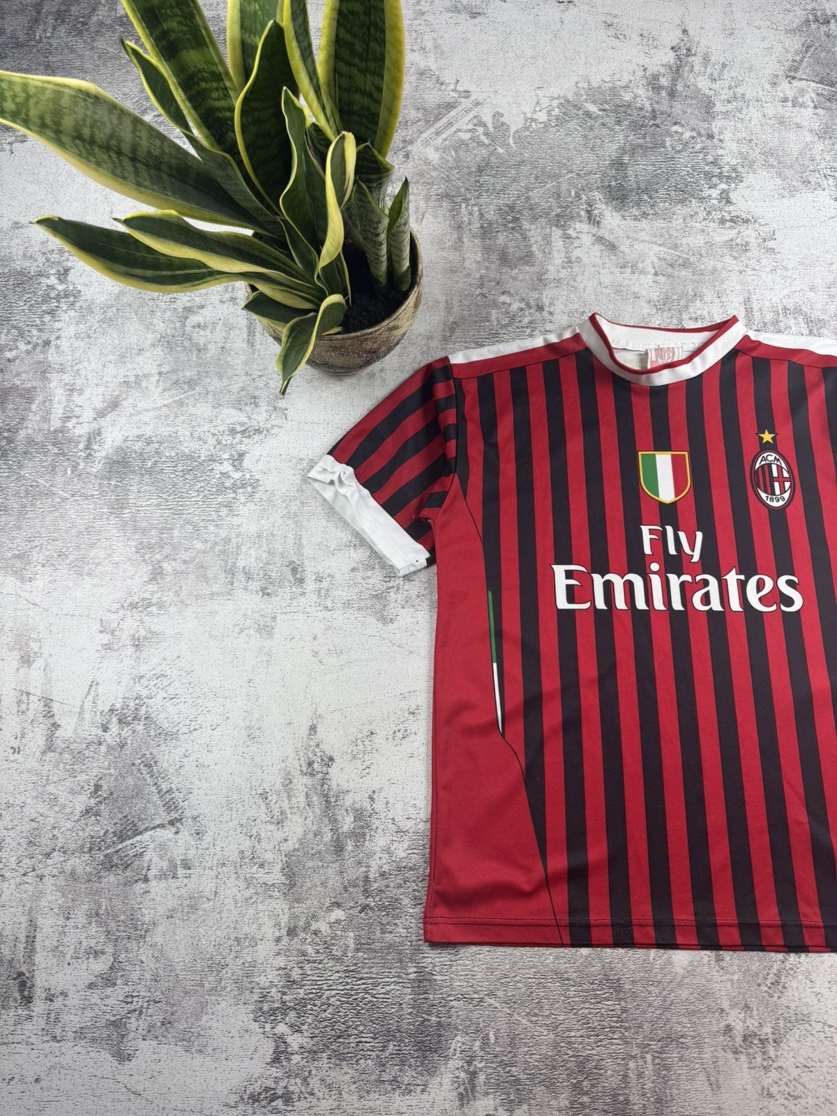 Vintage Milan Vintage Robinho Retro 2011 2012 Football Shirt Soccer Jersey T Shirt Tee Size US S / EU 44-46 / 1 - 4 Thumbnail