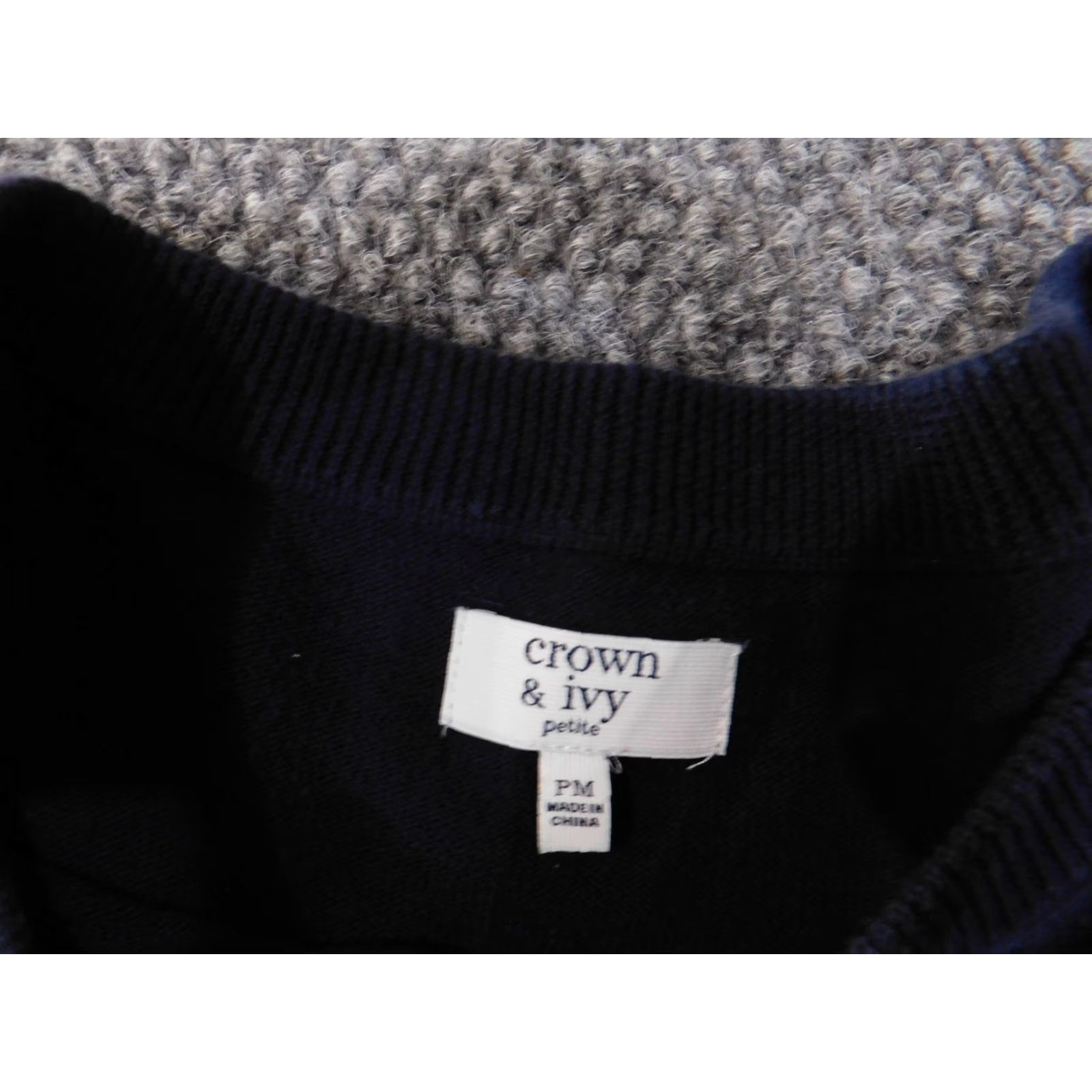 Vintage Crown & Ivy Sweater Womens Petite Medium Navy Plaid Cable-Knit Crew Neck Raglan Sleeve Casual Pullover Beaded Accents Winter Fall Spring Size M / US 6-8 / IT 42-44 - 5 Thumbnail