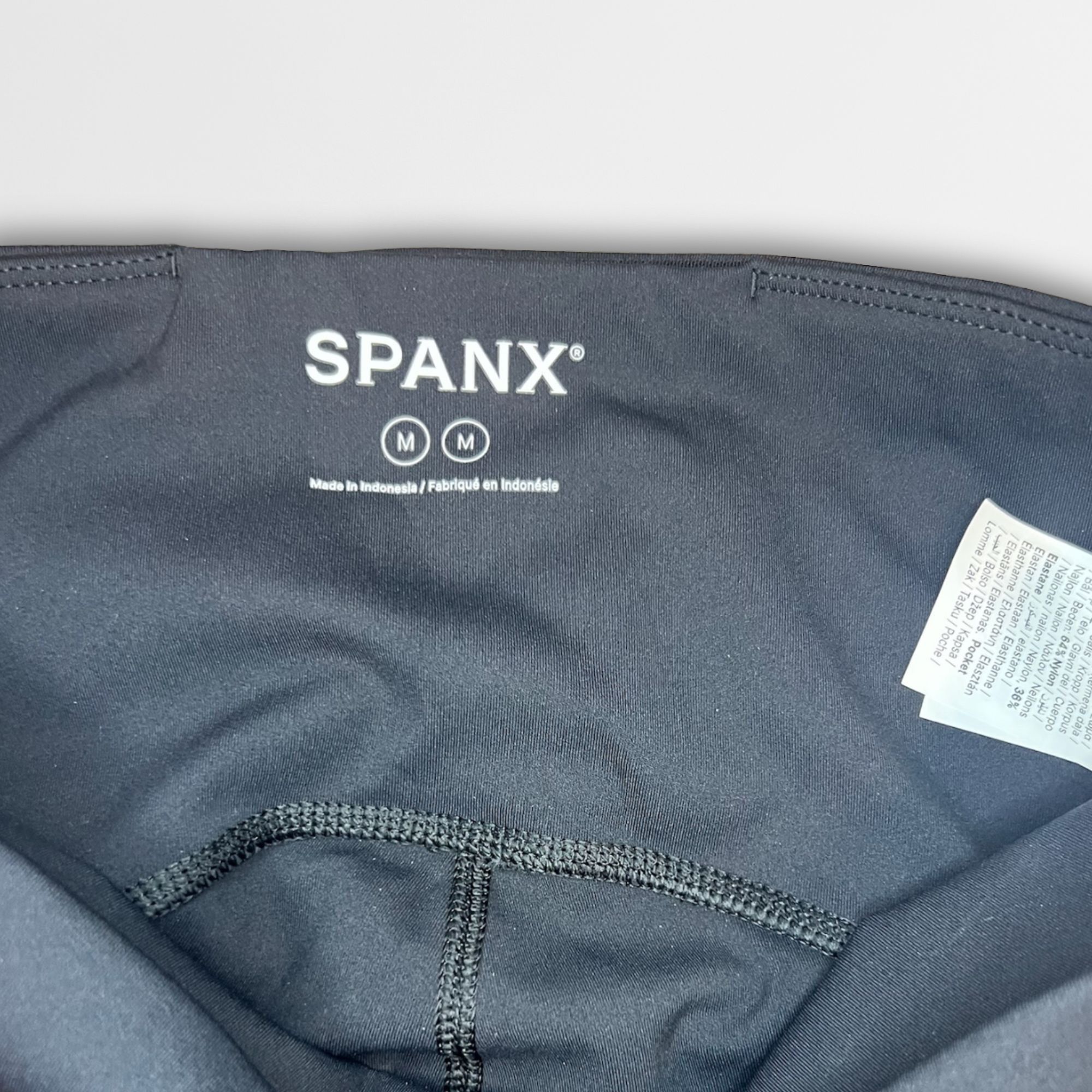 Other NWT Spanx Black High-Waisted Athletic Leggings Women’s Size Size 28" / US 6 / IT 42 - 5 Thumbnail