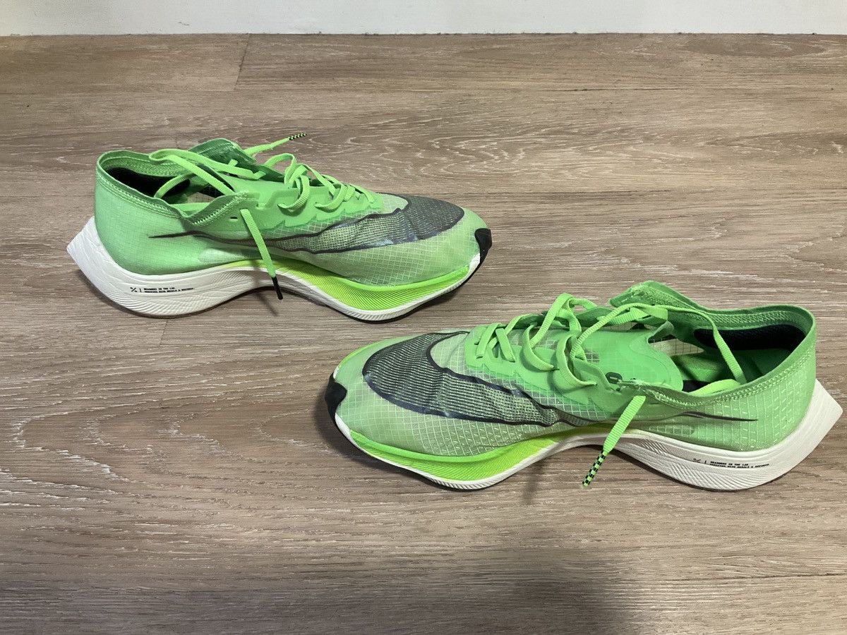 Nike Nike ZoomX Vaporfly Next% Electric Green Size US 9 / EU 42 - 4 Thumbnail