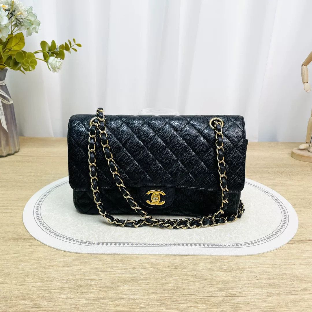 Chanel Pre-loved Bag Very good condition Size ONE SIZE - 1 Thumbnail