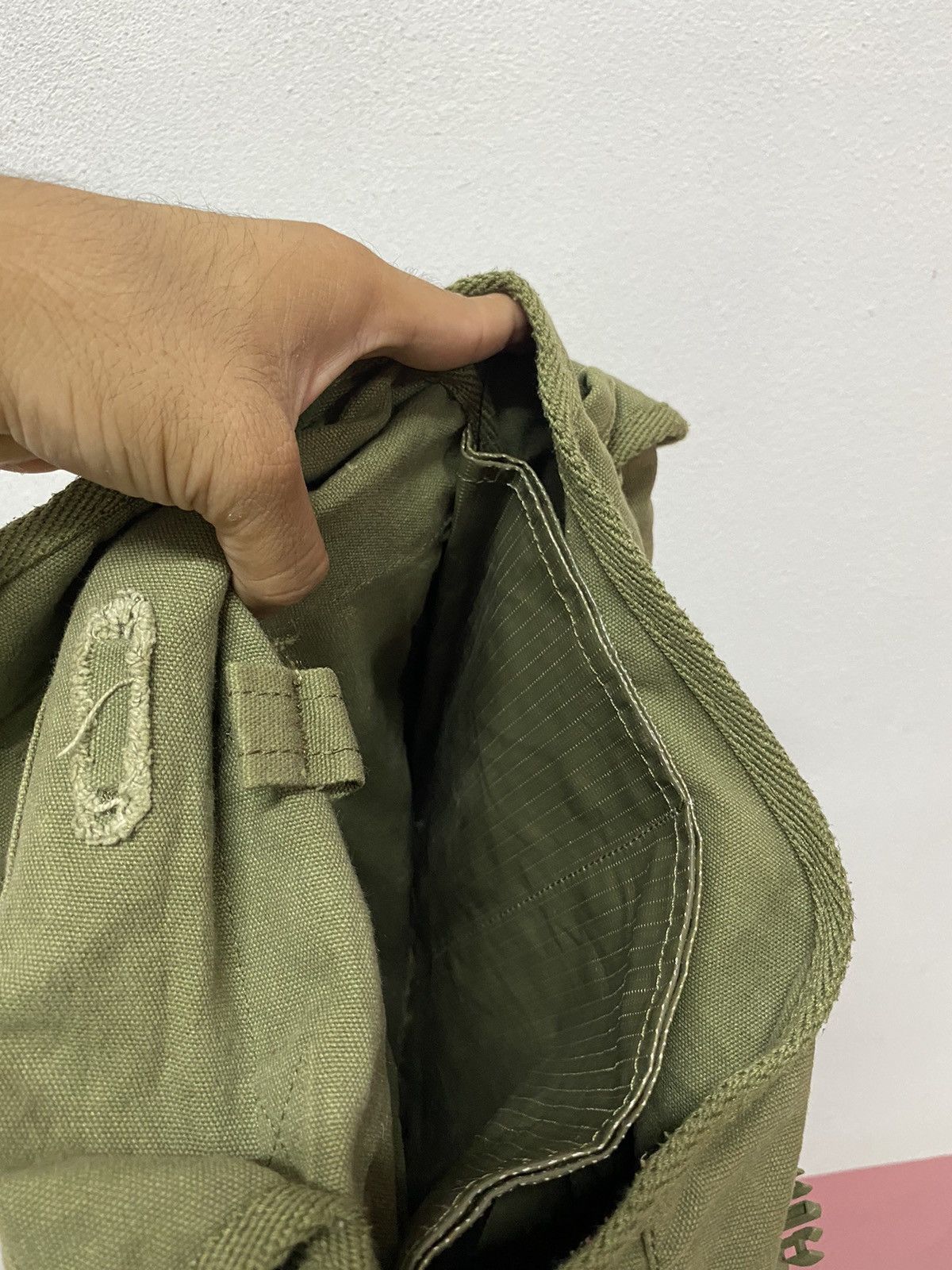 VINTAGE ARMY CROSSBODY BAG