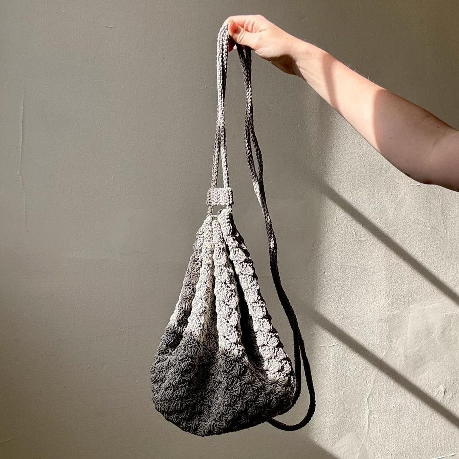 Vintage Vintage Unbranded Blue Grey Knit Bucket Bag Backpack Size ONE SIZE - 2 Thumbnail