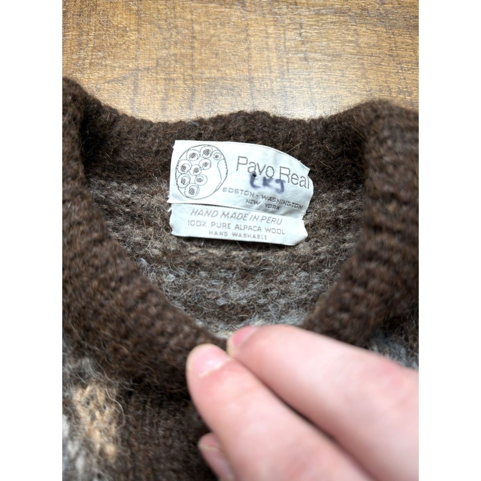 Vintage Pavo Real Women’s Large Cardigan Sweater 100% Alpaca Fair Isle Nordic Brown Long Sleeve Crew Neck Knit Christmas Winter Aztec DP Size L / US 10 / IT 46 - 4 Thumbnail