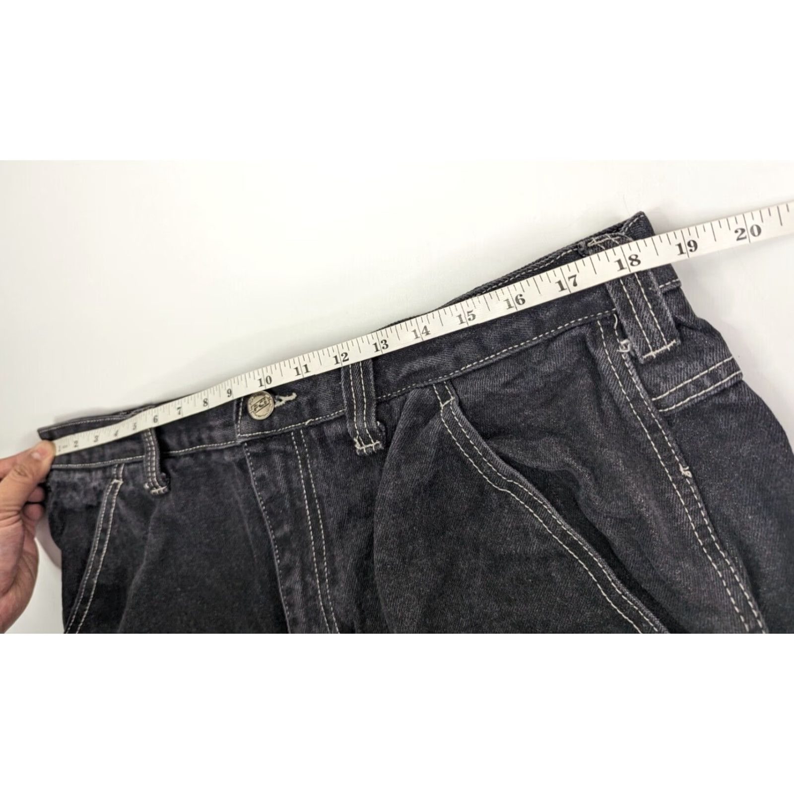 Denime VINTAGE Kenpa Shorts Men Size 38 Black Denim Cargo Baggy 90s Grunge Pockets Logo Embroidered Size US 38 / EU 54 - 5 Thumbnail