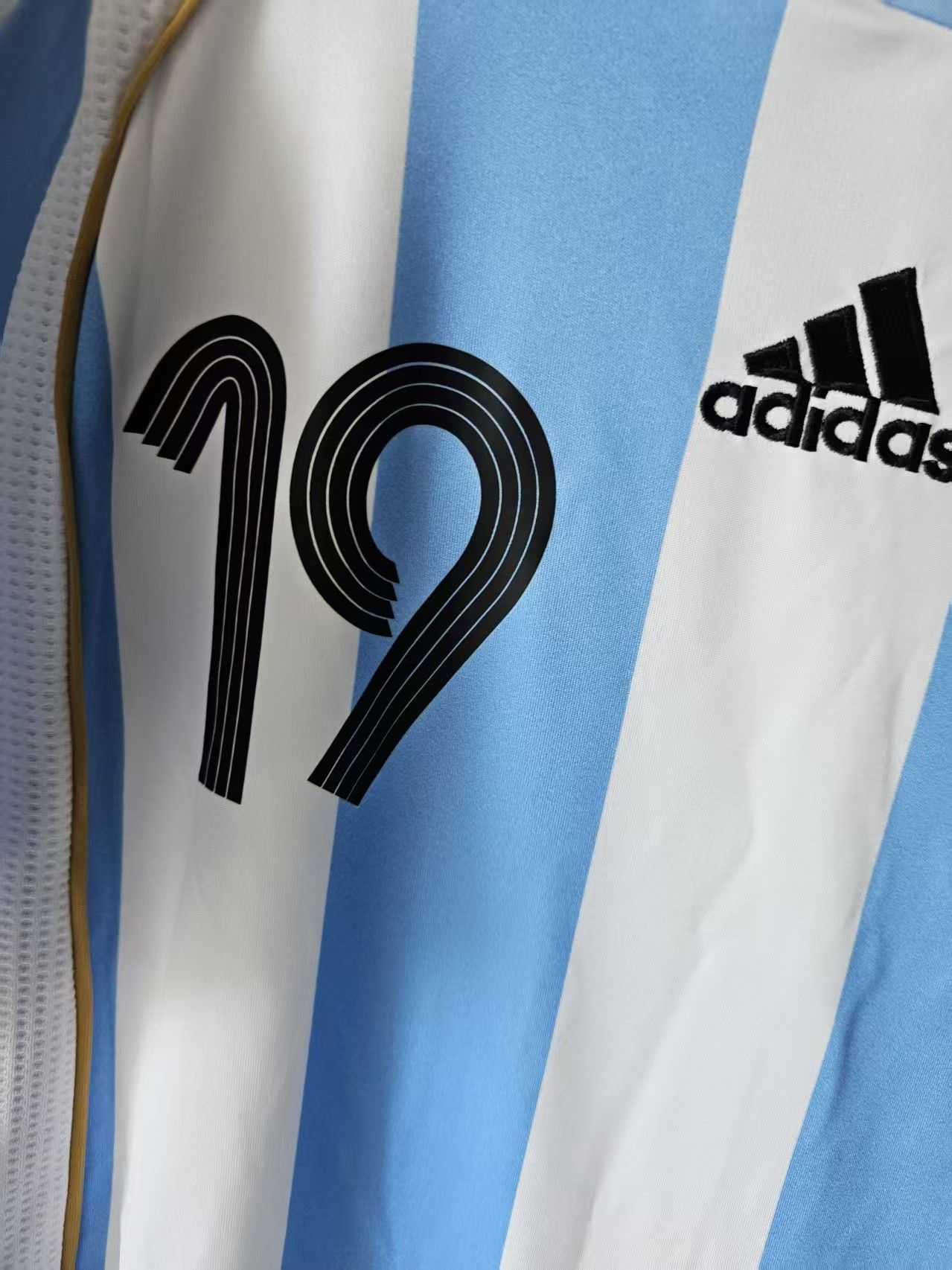 Other 2006 Argentina #19 Messi Jersey Home Size US S / EU 44-46 / 1 - 4 Thumbnail