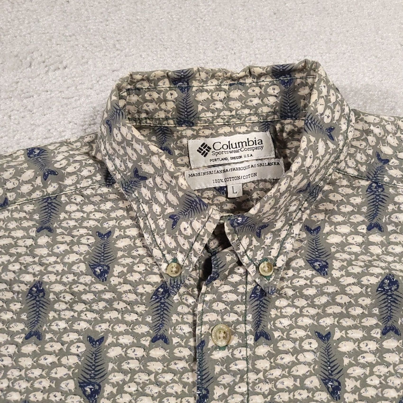 Vintage Columbia Fish Print Short Sleeve Button-Down Shirt Mens Large Outdoors Grunge Size US L / EU 52-54 / 3 - 6 Thumbnail