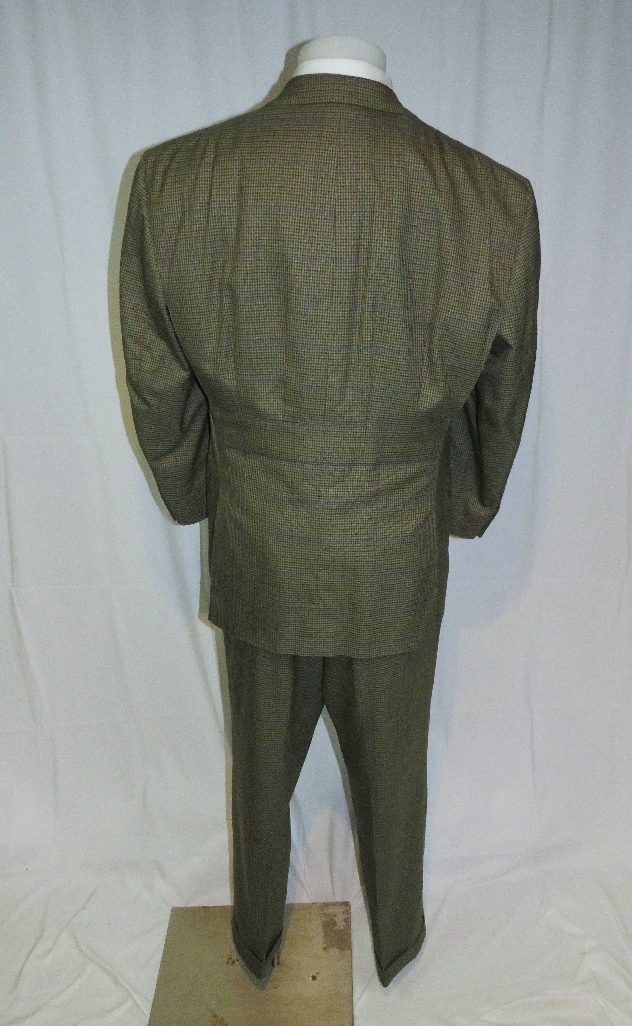 Bergdorf Goodman × Domenico Spano Bespoke Belted Guncheck Three Roll Two Hunting Suit 42R Size 42R - 2 Thumbnail