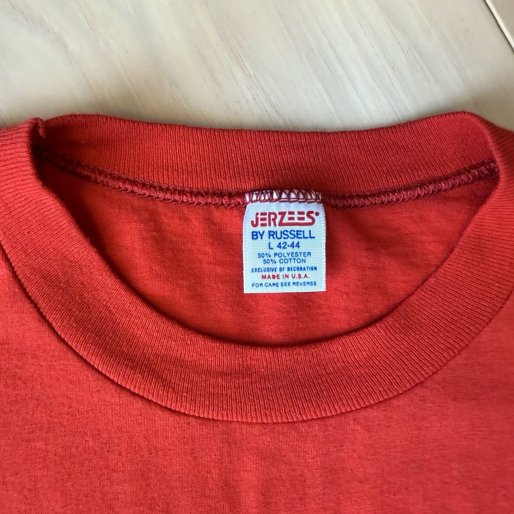 Fruit Of The Loom Vintage Fishing Shirt Large Red 90s USA Fruit of the Loom T-Shirt Men Cotton Knit Short Sleeve Logo Graphic Print US Made Size US L / EU 52-54 / 3 - 6 Thumbnail