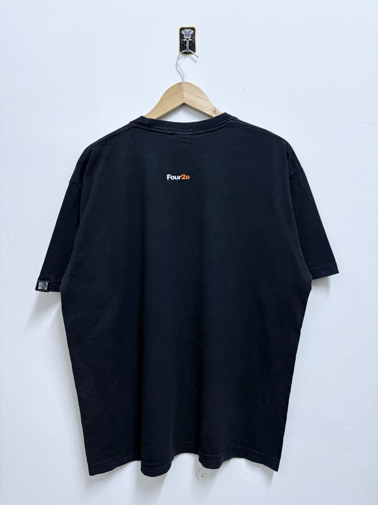 Santa Cruz Skateboards Vintage 90's Four 20 Skateboard Ripoff FedEx T-Shirt Size US L / EU 52-54 / 3 - 2 Thumbnail