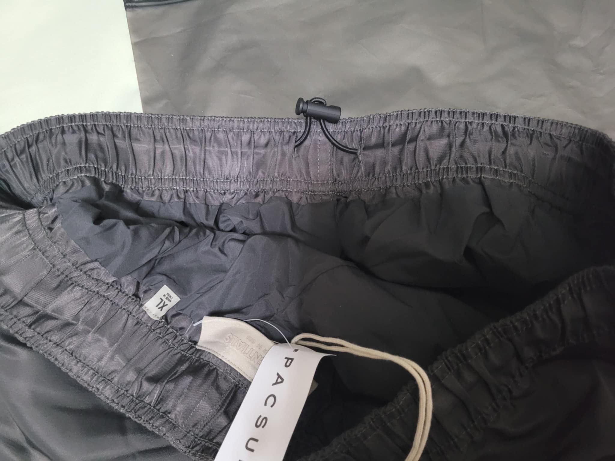 Fear of God Sz XL Fear of God Essentials Running Short IRON SS22 Size US 38 / EU 54 - 9 Thumbnail