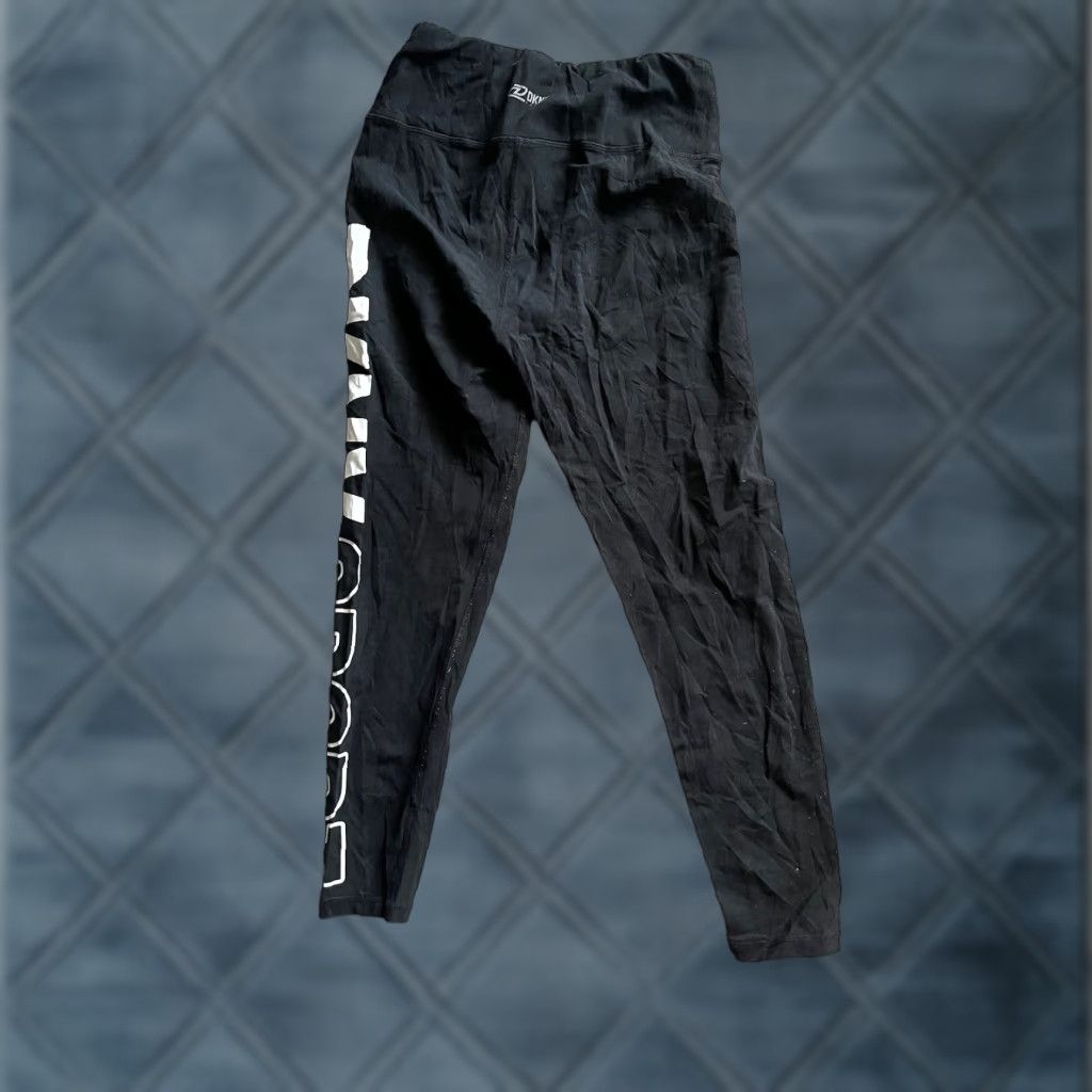 DKNY DKNY Sport Leggings Skinny Women’s Size M Black Spandex Cropped Activewear 23.5in Inseam Slim Fit Size 32" / US 10 / IT 46 - 1 Thumbnail