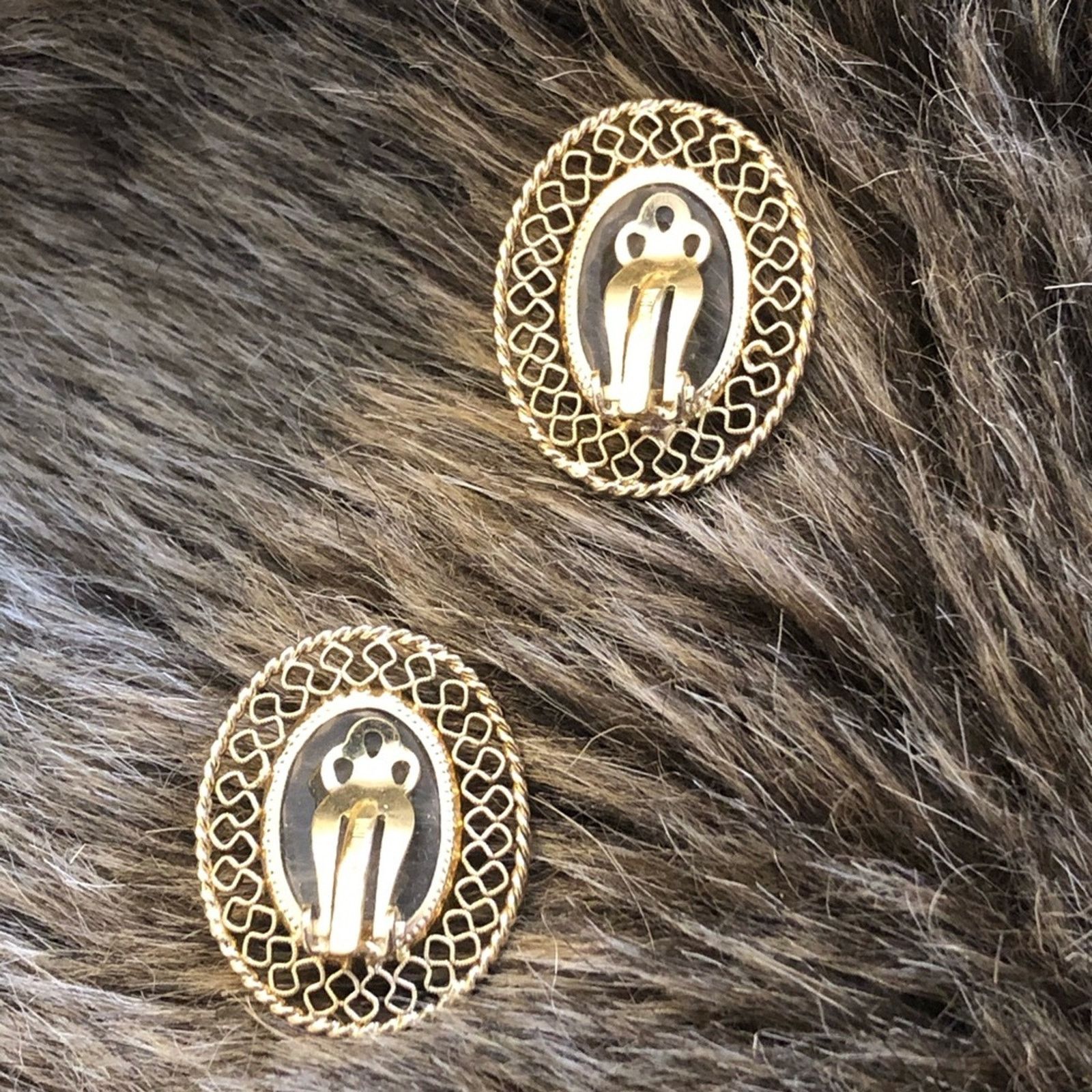 Vintage Mid century Whiting and Davis intaglio cameo set Size ONE SIZE - 9 Thumbnail