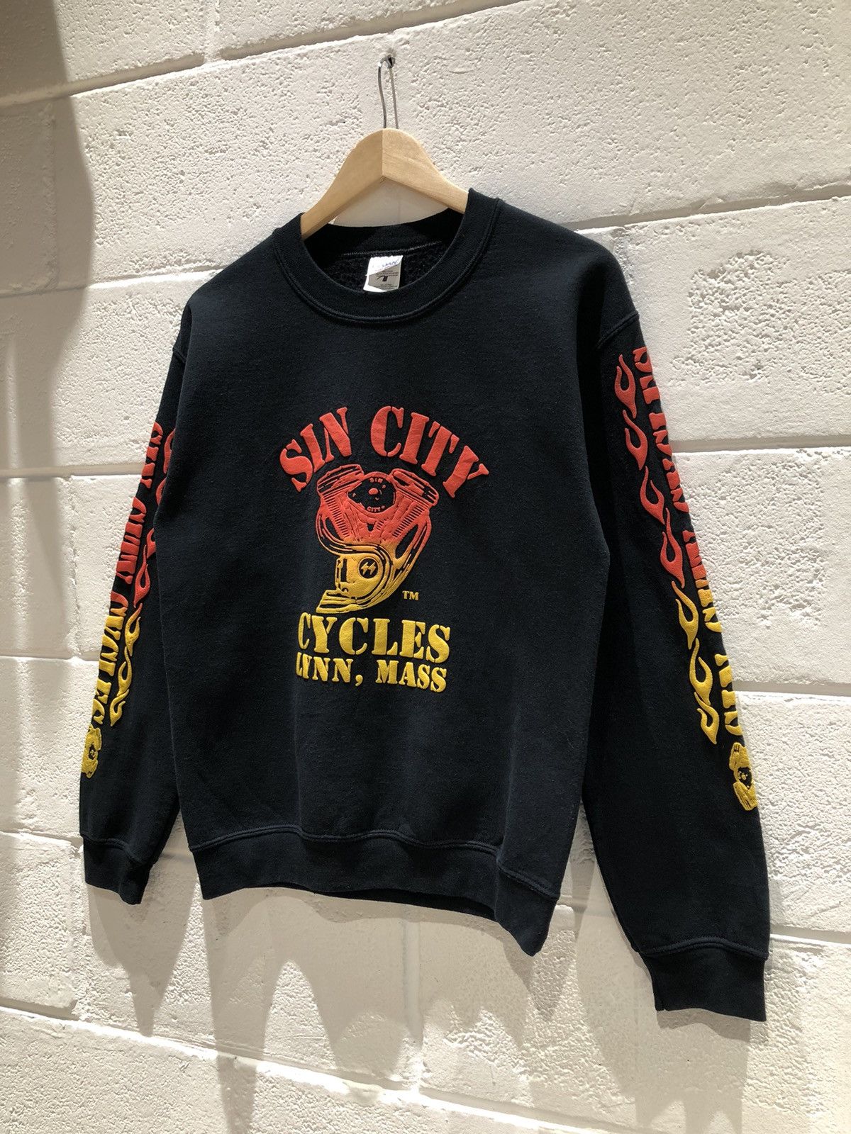Gildan Y2K Sin City Cycles Lynn Massachusetts Size US M / EU 48-50 / 2 - 4 Thumbnail