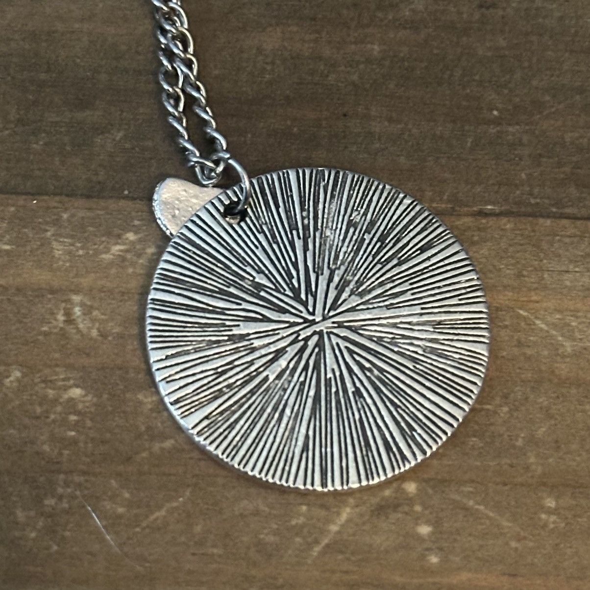 Other Silver tone Grandmother/Granddaughter pendant necklace Size ONE SIZE - 5 Thumbnail