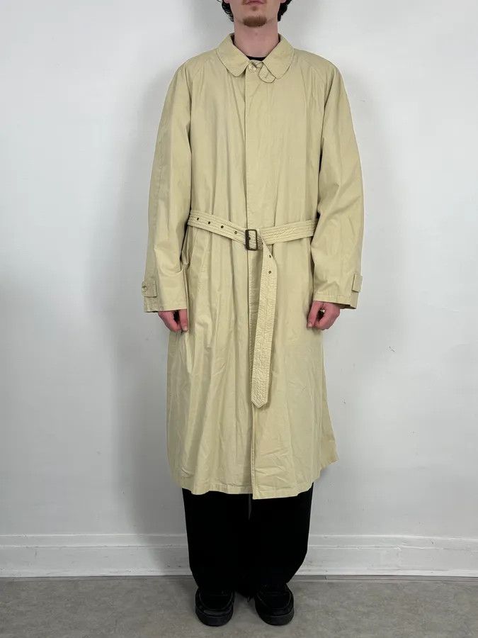 Giorgio Armani 1990s Giorgio Armani Beige Long Classy Coat Size US L / EU 52-54 / 3 - 1 Thumbnail