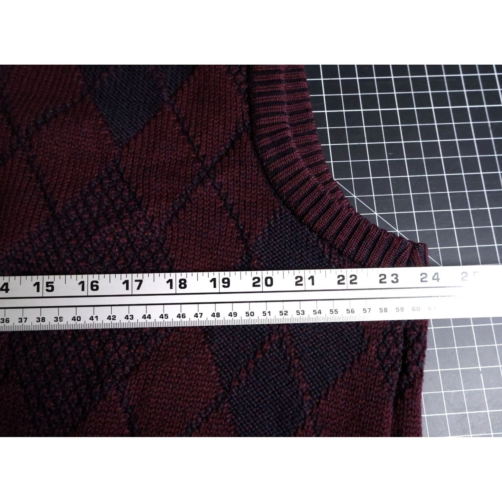 Vintage VINTAGE Sansabelt Sweater Vest Shirt Mens XL Dark Red Argyle V-Neck 80s 90s Retro Preppy Knit Wool Reds Blues Regular Size US XL / EU 56 / 4 - 5 Thumbnail
