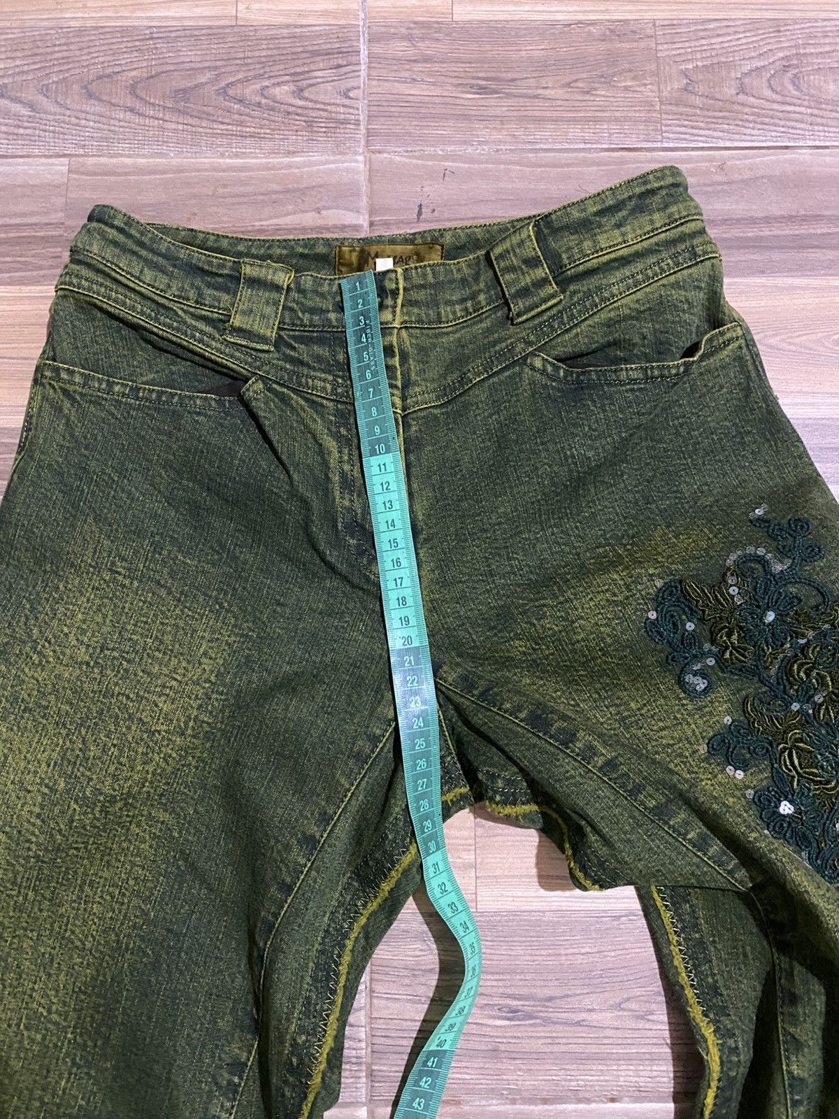 Japanese Brand JAPANESE BRAND FLARED FLOWERS JEANS Size 42" / US 20 - 11 Thumbnail