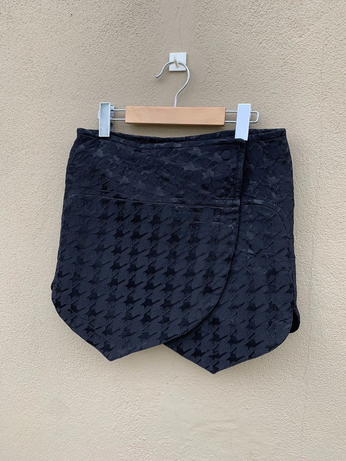 Balenciaga Balenciaga Wrap Mini Skirt Size 30" / US 8 / IT 44 - 1 Thumbnail
