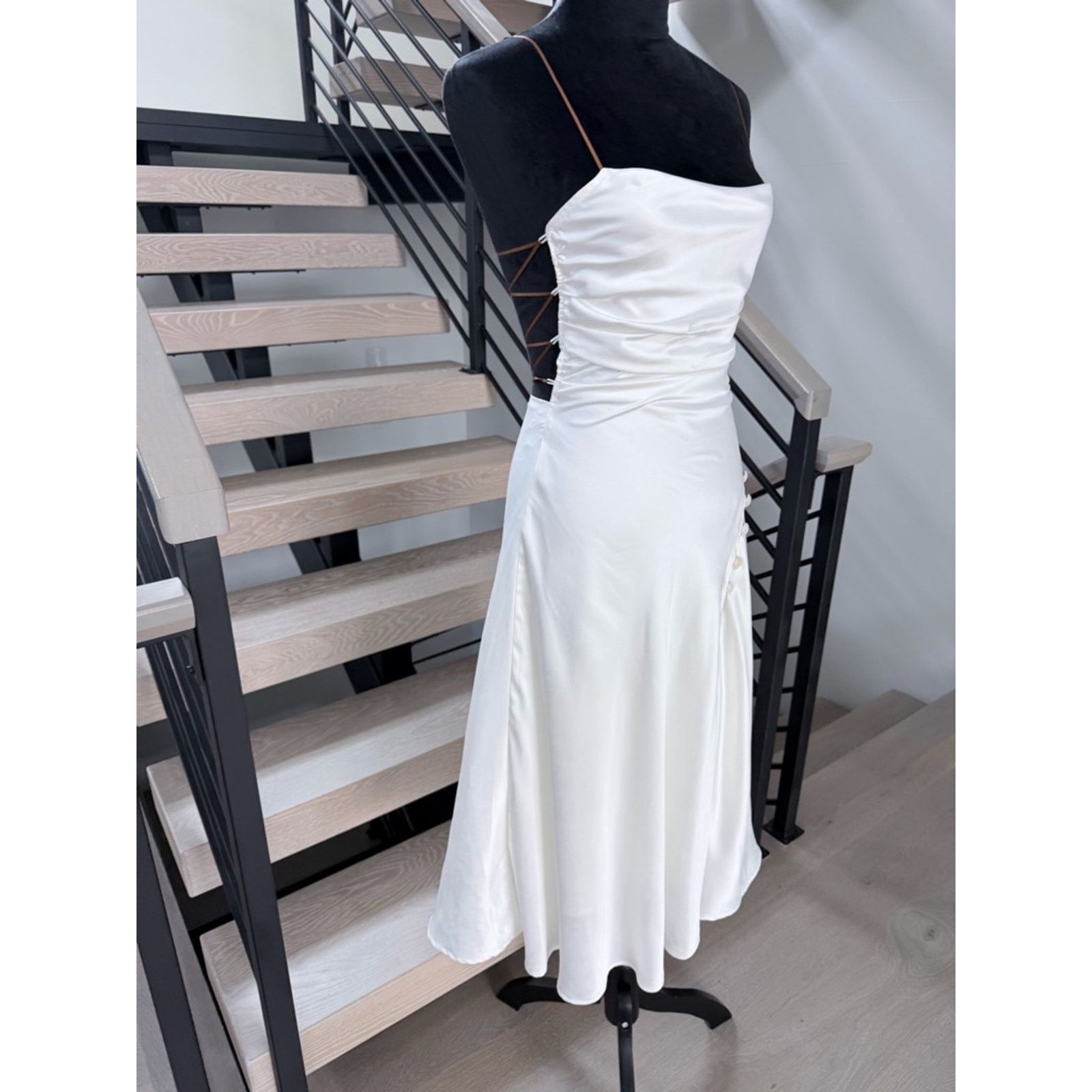 Other Beach Vacation Sleeveless White Satin Slit Midi Dress S Size S / US 4 / IT 40 - 10 Thumbnail