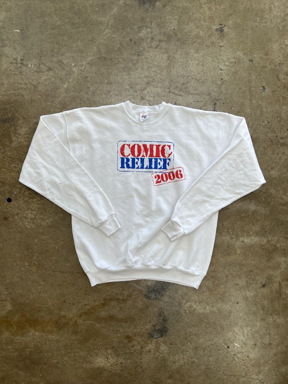 Vintage Vintage 2006 Comic Relief Anniversary Crewneck Large Size US L / EU 52-54 / 3 - 2 Thumbnail