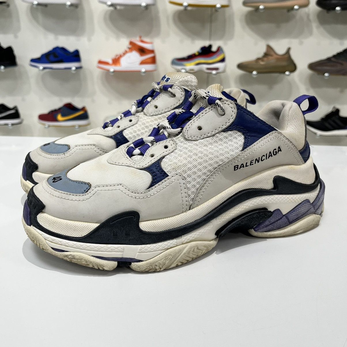 Balenciaga Balenciaga Triple S White/Purple (W) Size US 10 / IT 40 - 2 Thumbnail