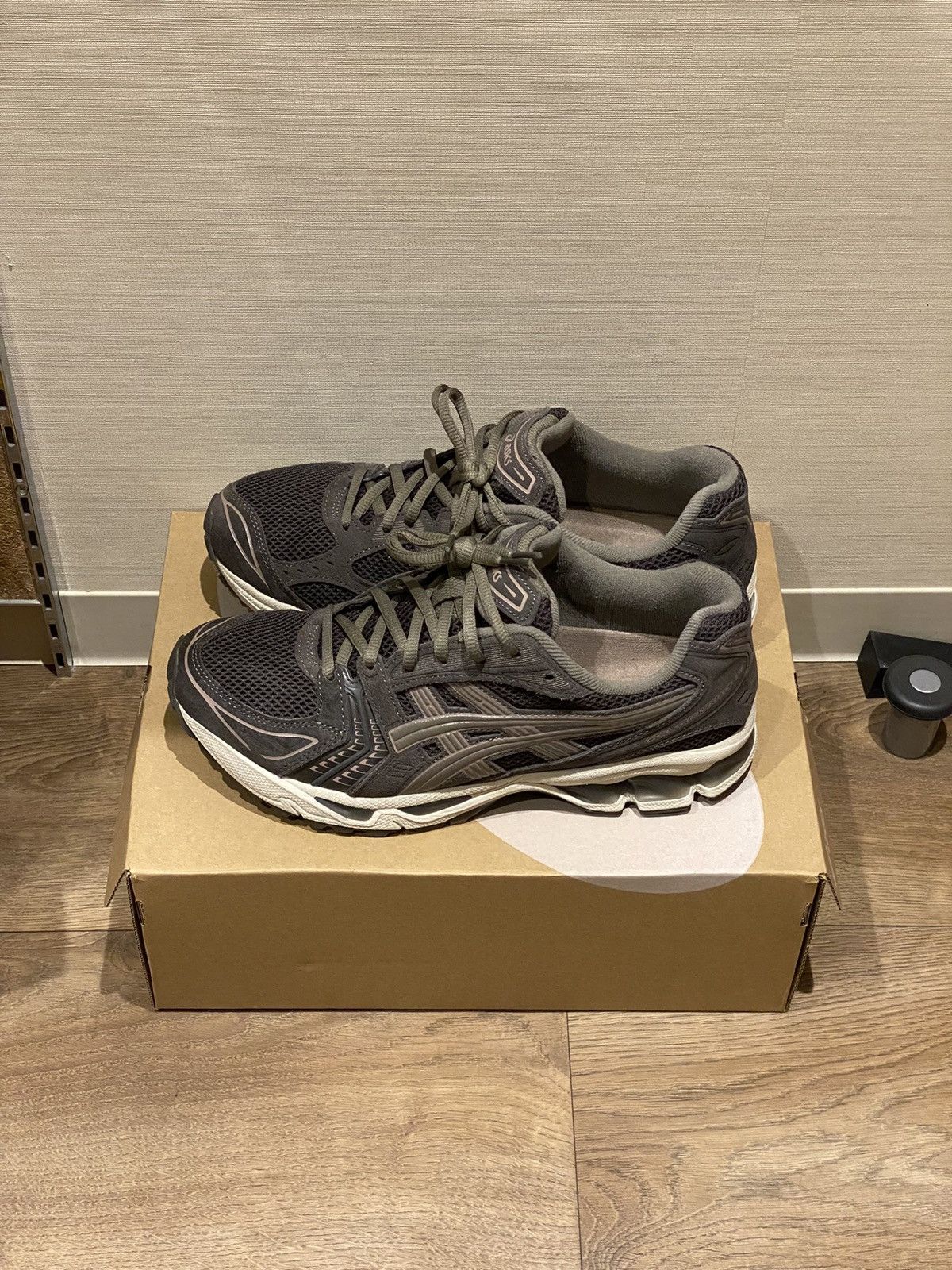 ASICS gel-Kayano 14 Dark sepia/Taupe