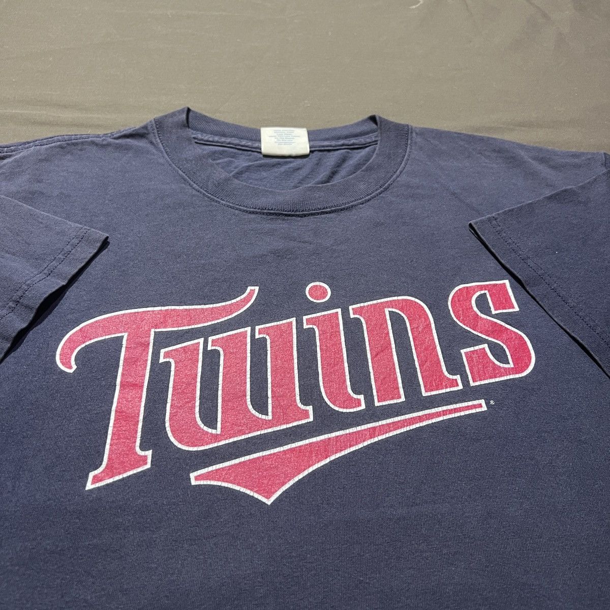 MLB Vintage Y2K Minnesota Twins Majestic Tee L Faded Size US L / EU 52-54 / 3 - 1 Thumbnail